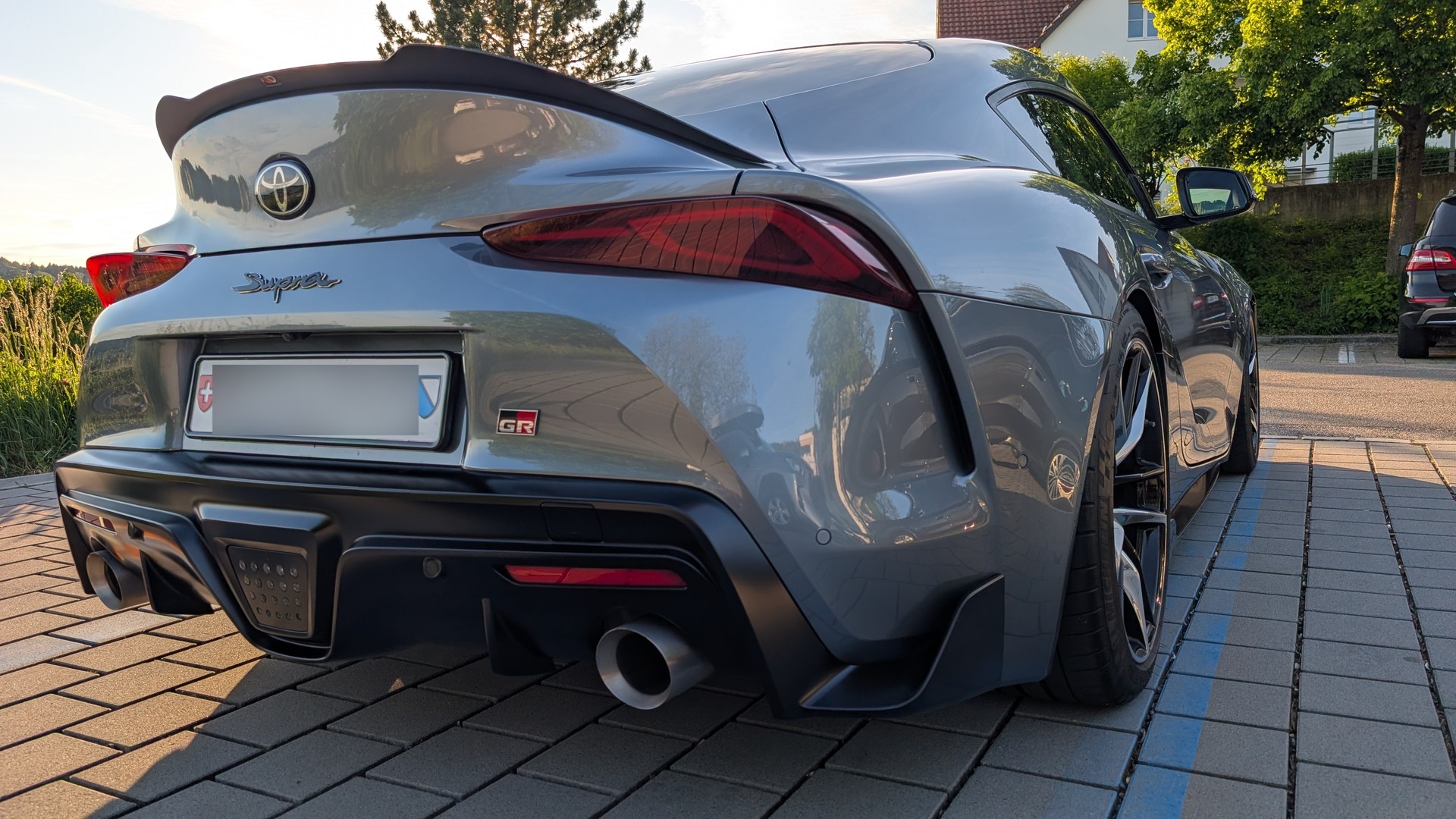 TOYOTA 3.0 T Premium-image-2