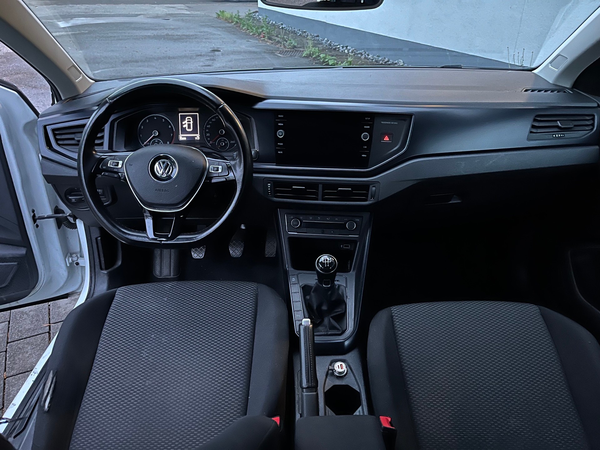 VW Polo 1.0 BMT Trendline-image-7
