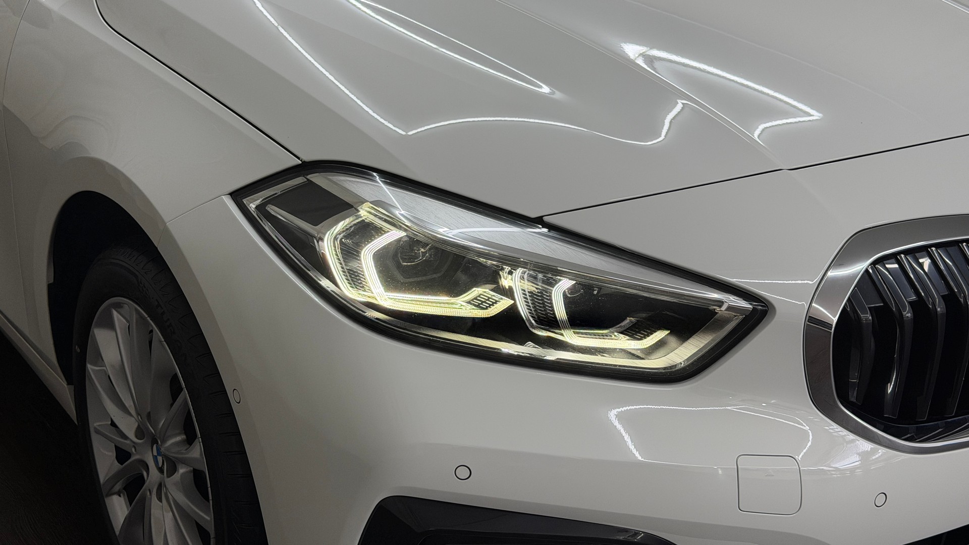 BMW 118i Sport Line Steptronic-image-14