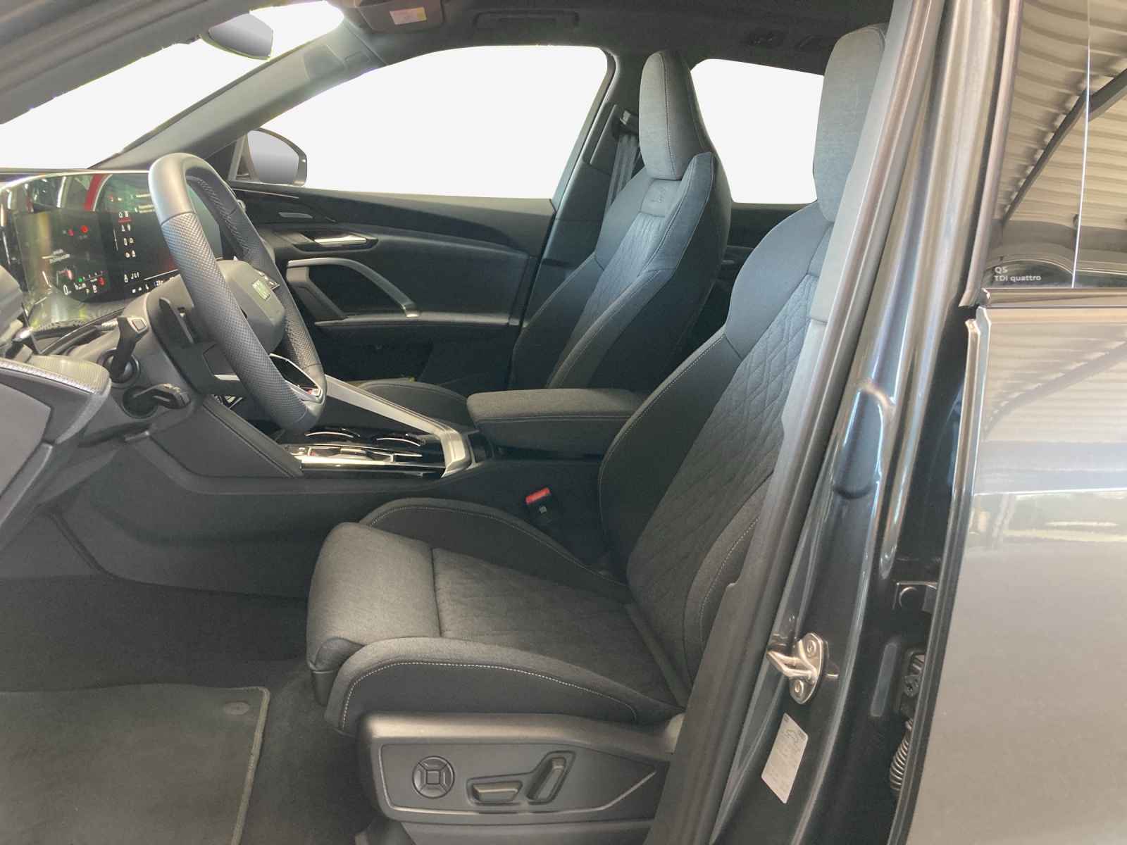 AUDI Q5 TDI quattro 150 kW S-tronic-image-7