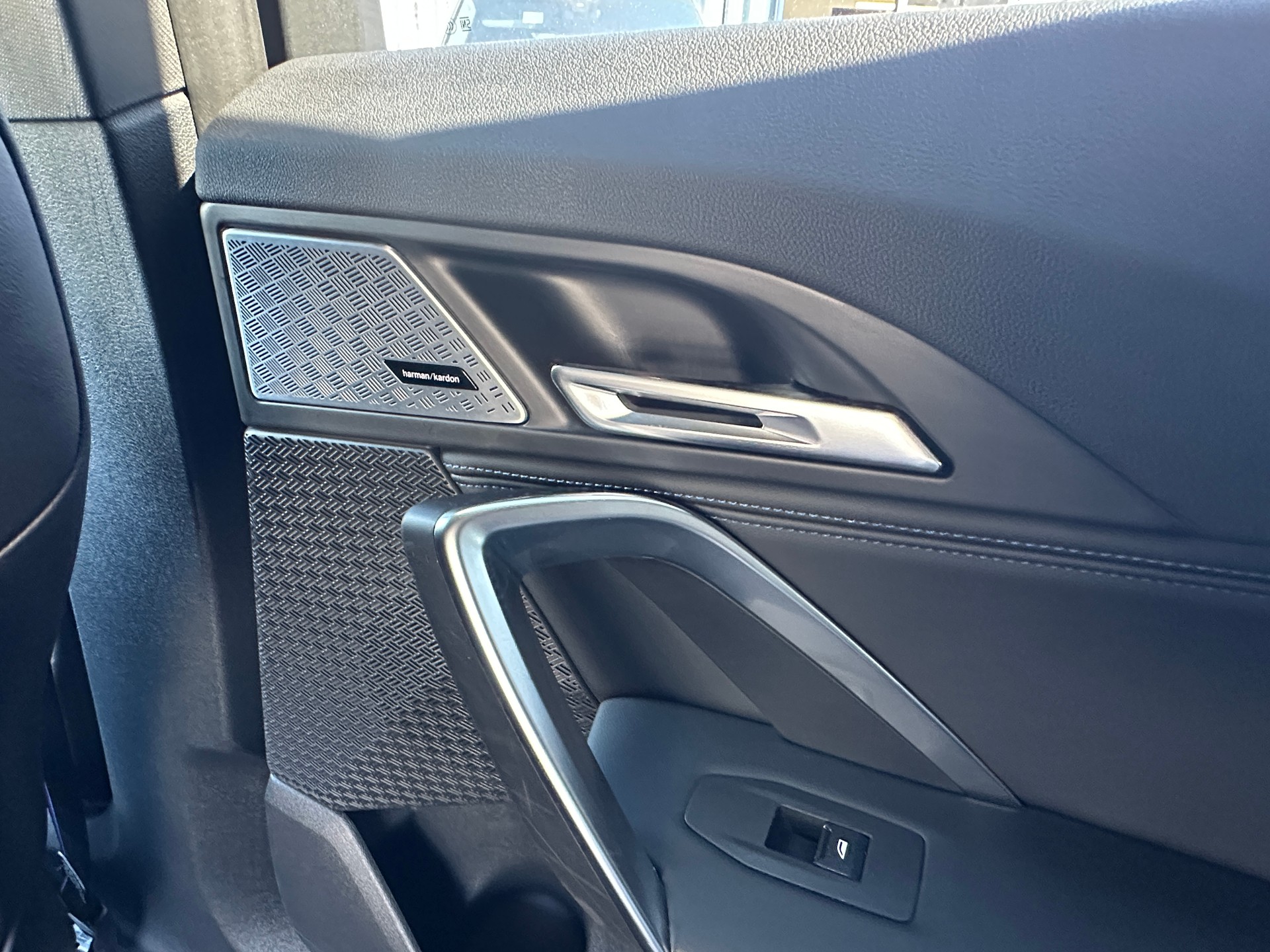 BMW X1 xDrive M35i-image-21