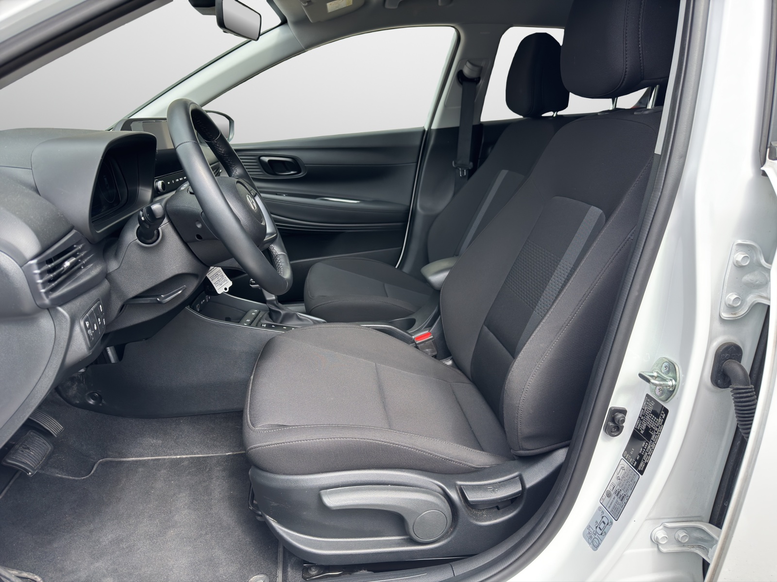 HYUNDAI i20 1.0 T-GDi Amplia Safety Pack-image-4