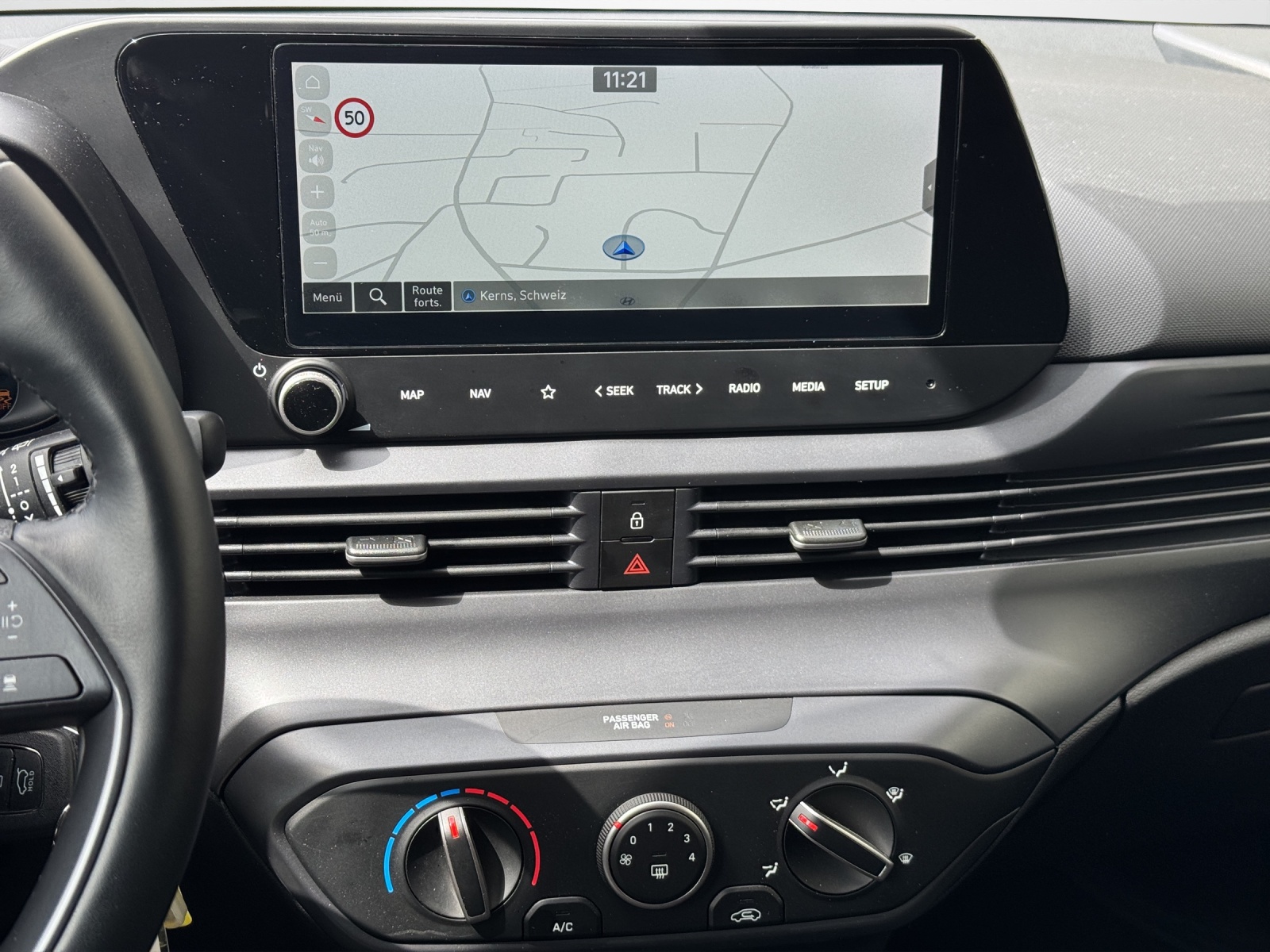 HYUNDAI i20 1.0 T-GDi Amplia Safety Pack-image-11