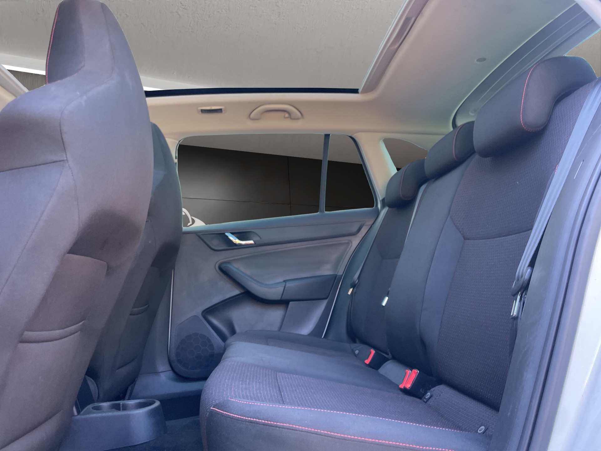 SKODA Rapid Spaceback 1.4 TSI Elegance DSG-image-12
