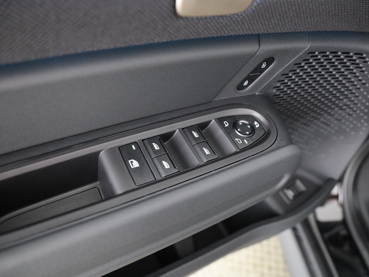 MINI Countryman C-image-13