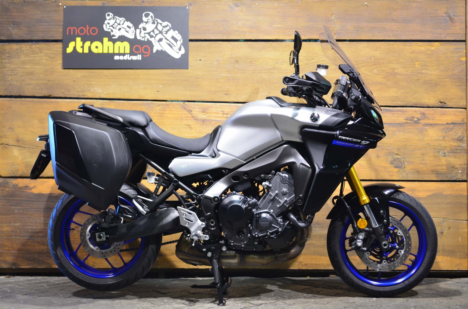 YAMAHA Tracer 9 GT ABS-showroom-element-1
