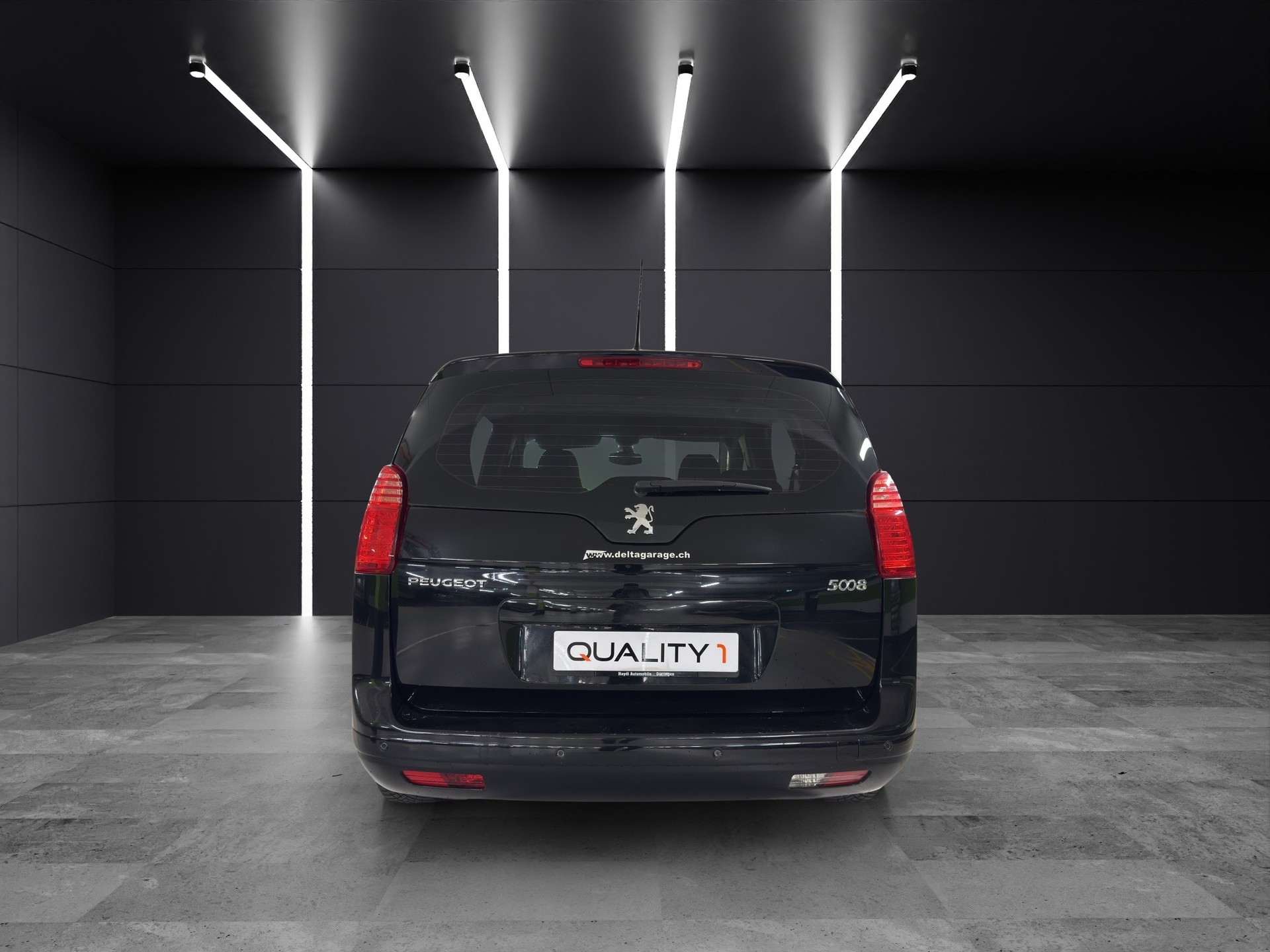 PEUGEOT 5008 1.6 16V T Sport Pack-image-5