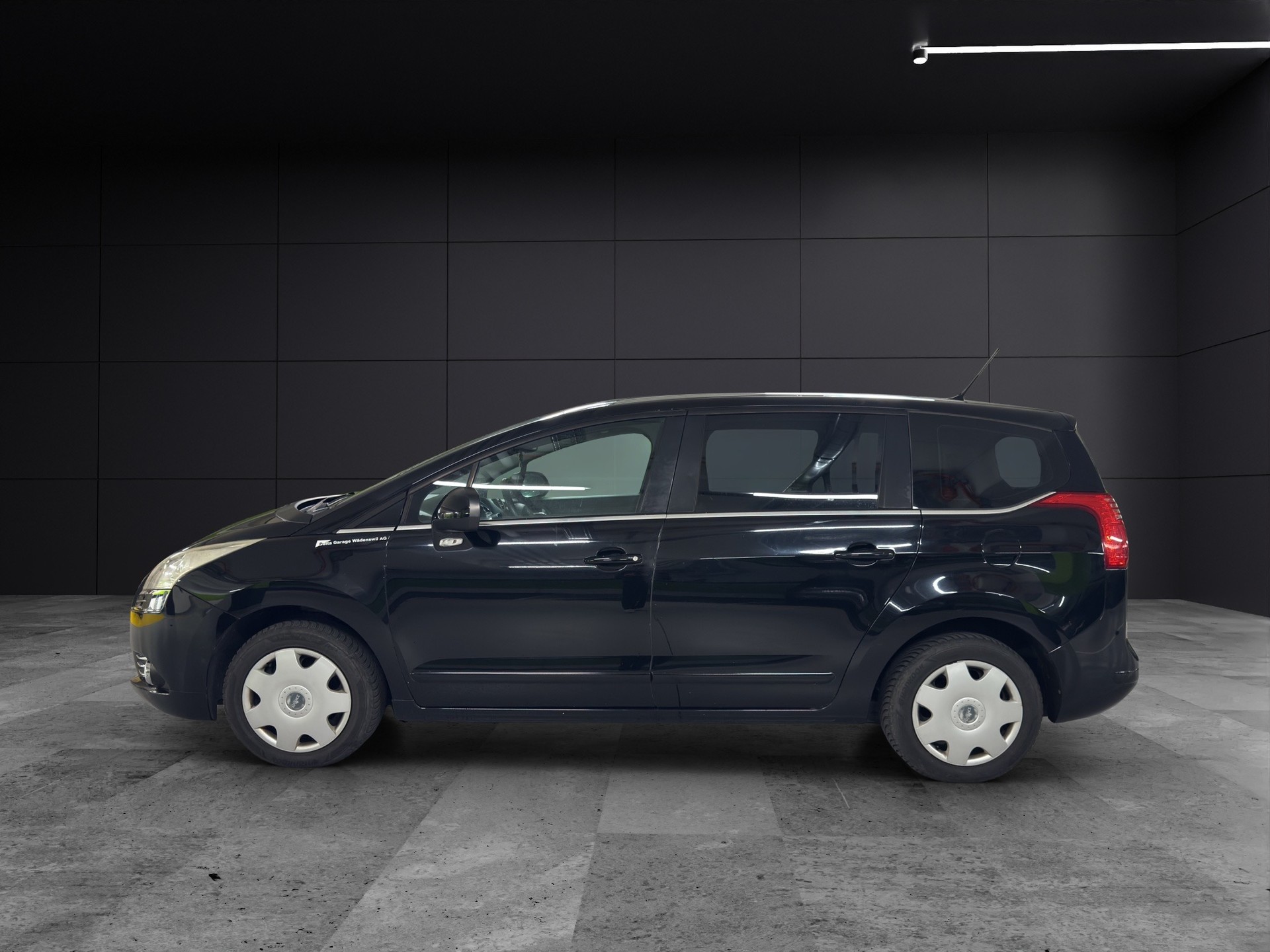 PEUGEOT 5008 1.6 16V T Sport Pack-image-7