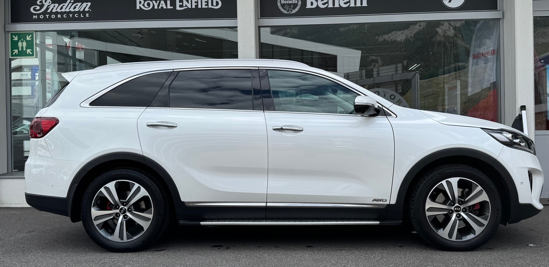 KIA Sorento 2.2 CRDI Style 7P. Automatic-image-1