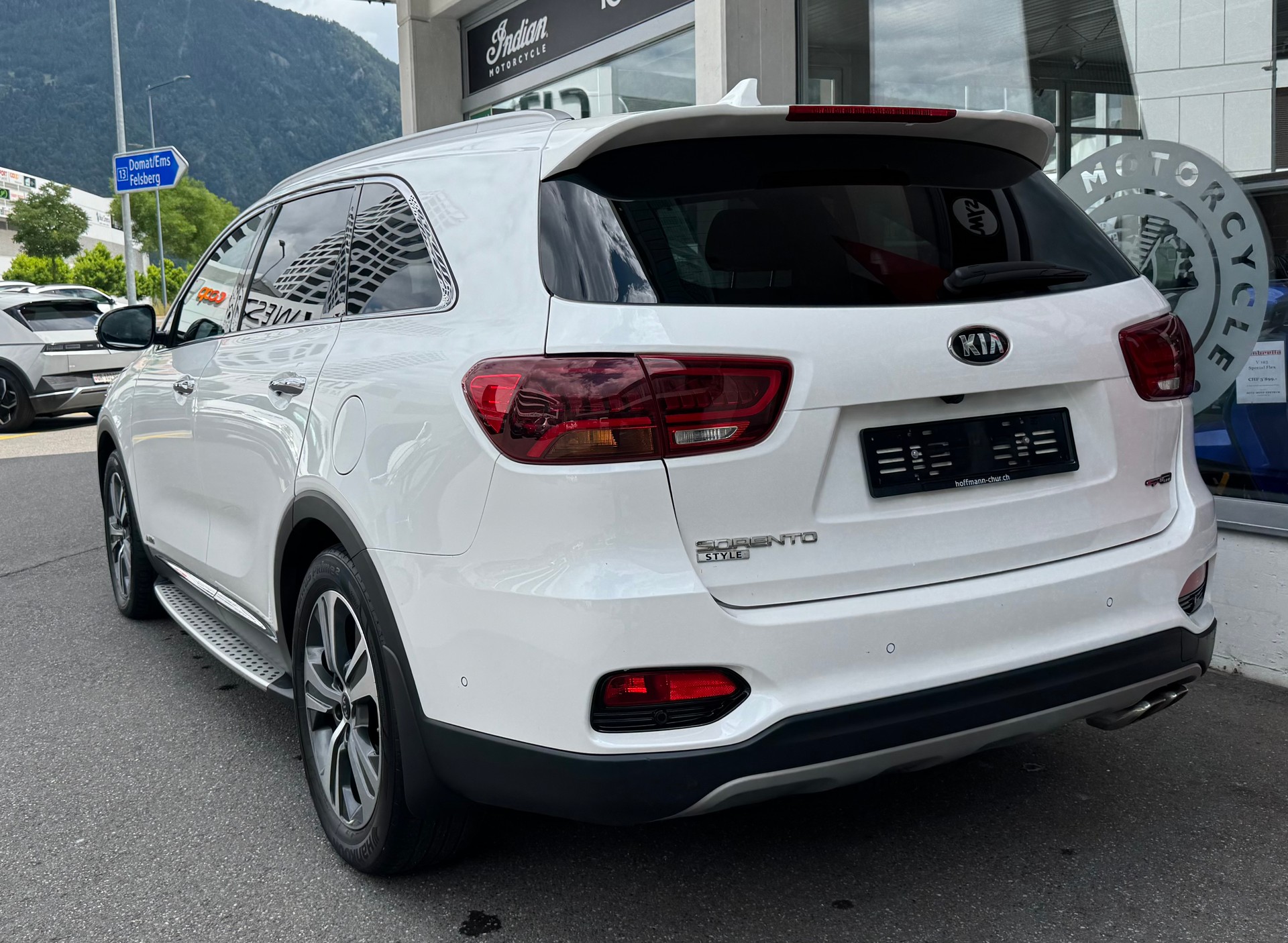 KIA Sorento 2.2 CRDI Style 7P. Automatic-image-3