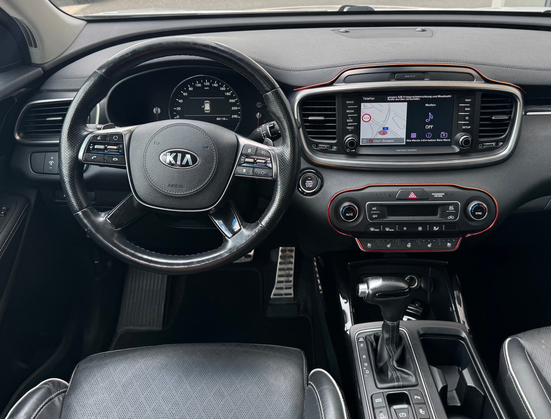 KIA Sorento 2.2 CRDI Style 7P. Automatic-image-14