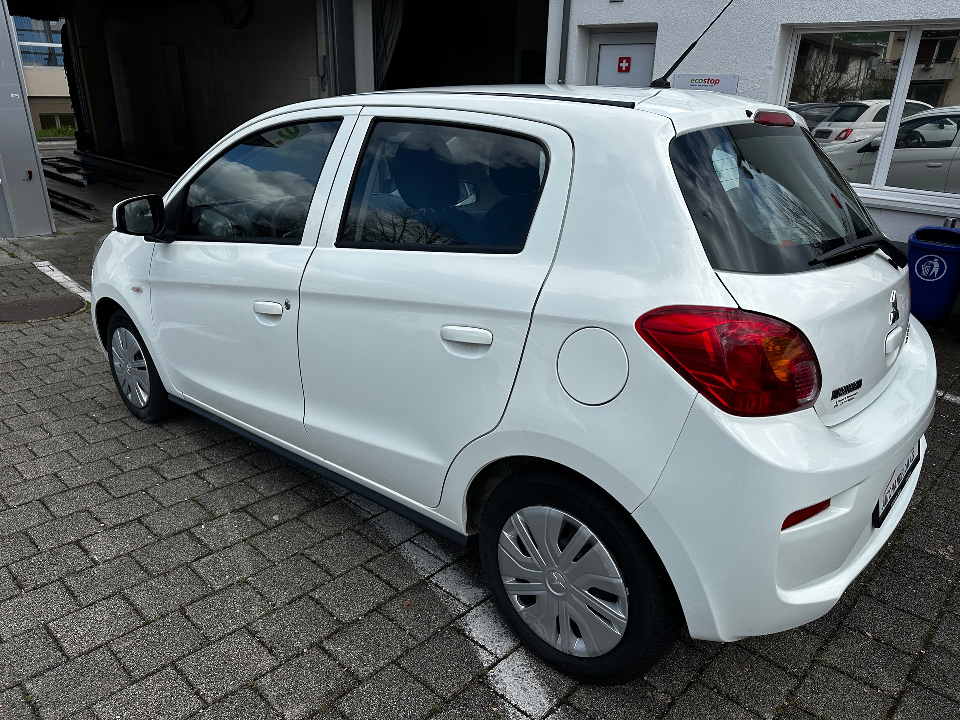 MITSUBISHI Space Star 1.0 Pure-showroom-element-3