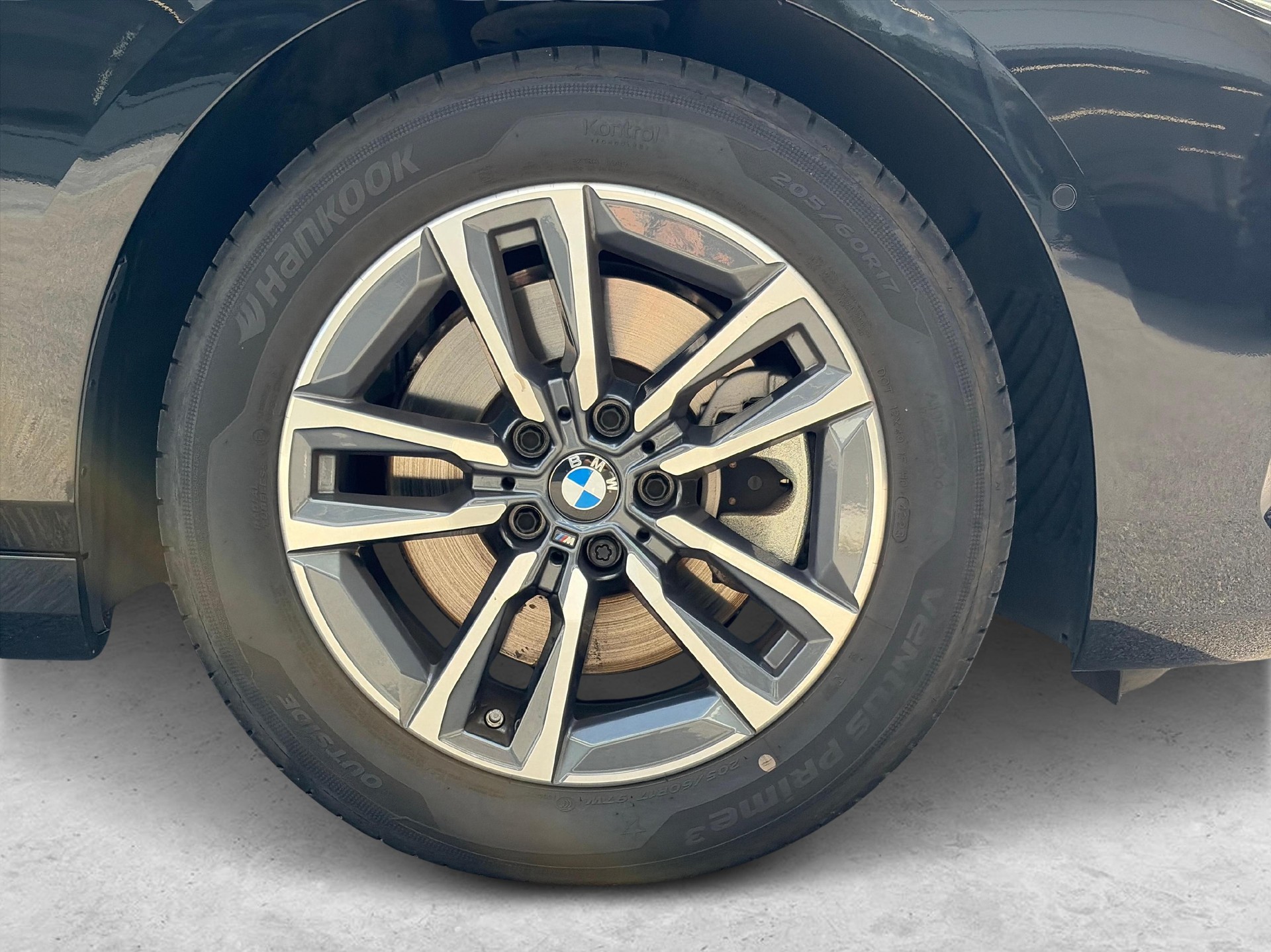 BMW 223d xDrive SDKG Active Tourer-image-12