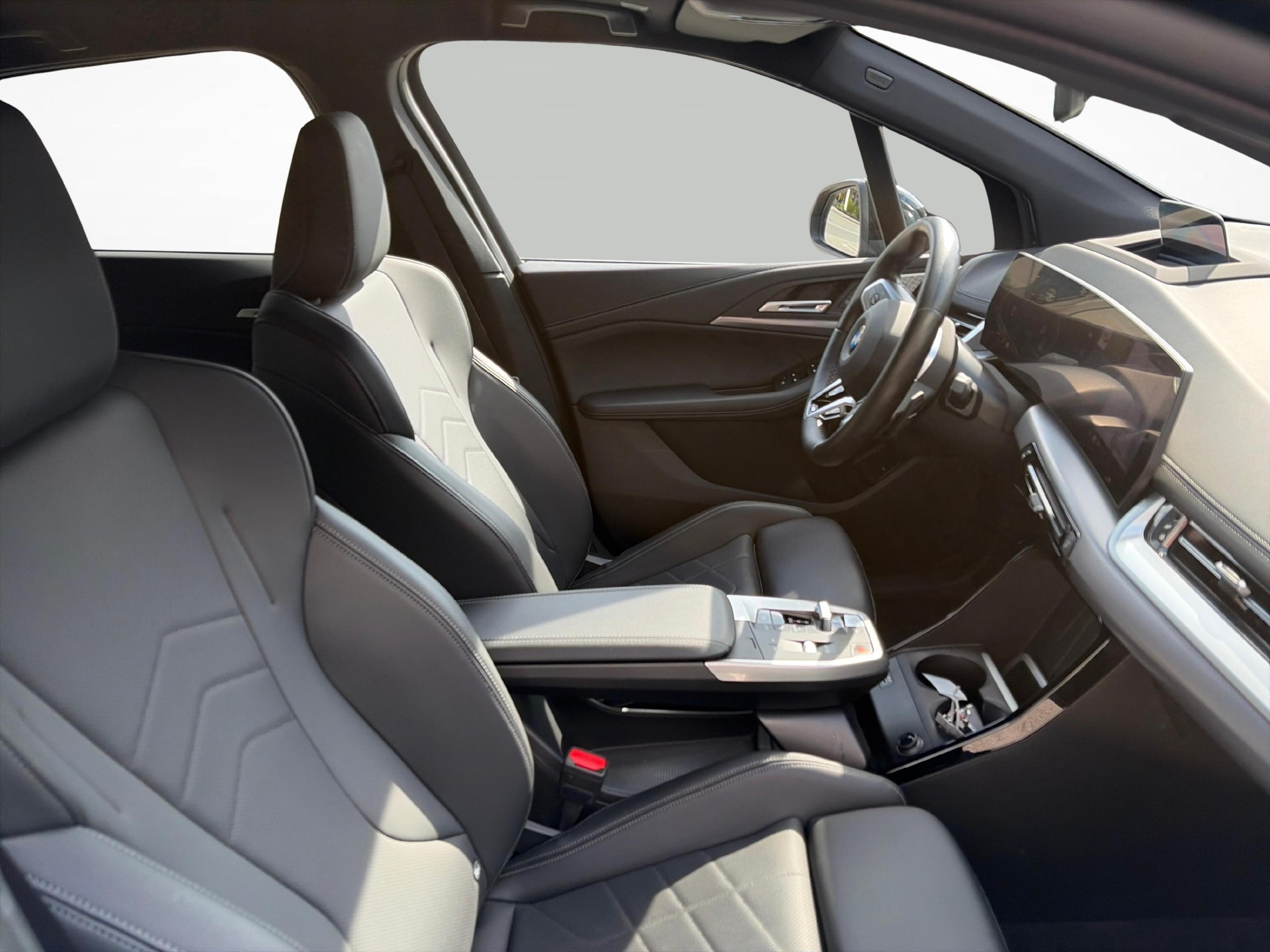 BMW 223d xDrive SDKG Active Tourer-image-18