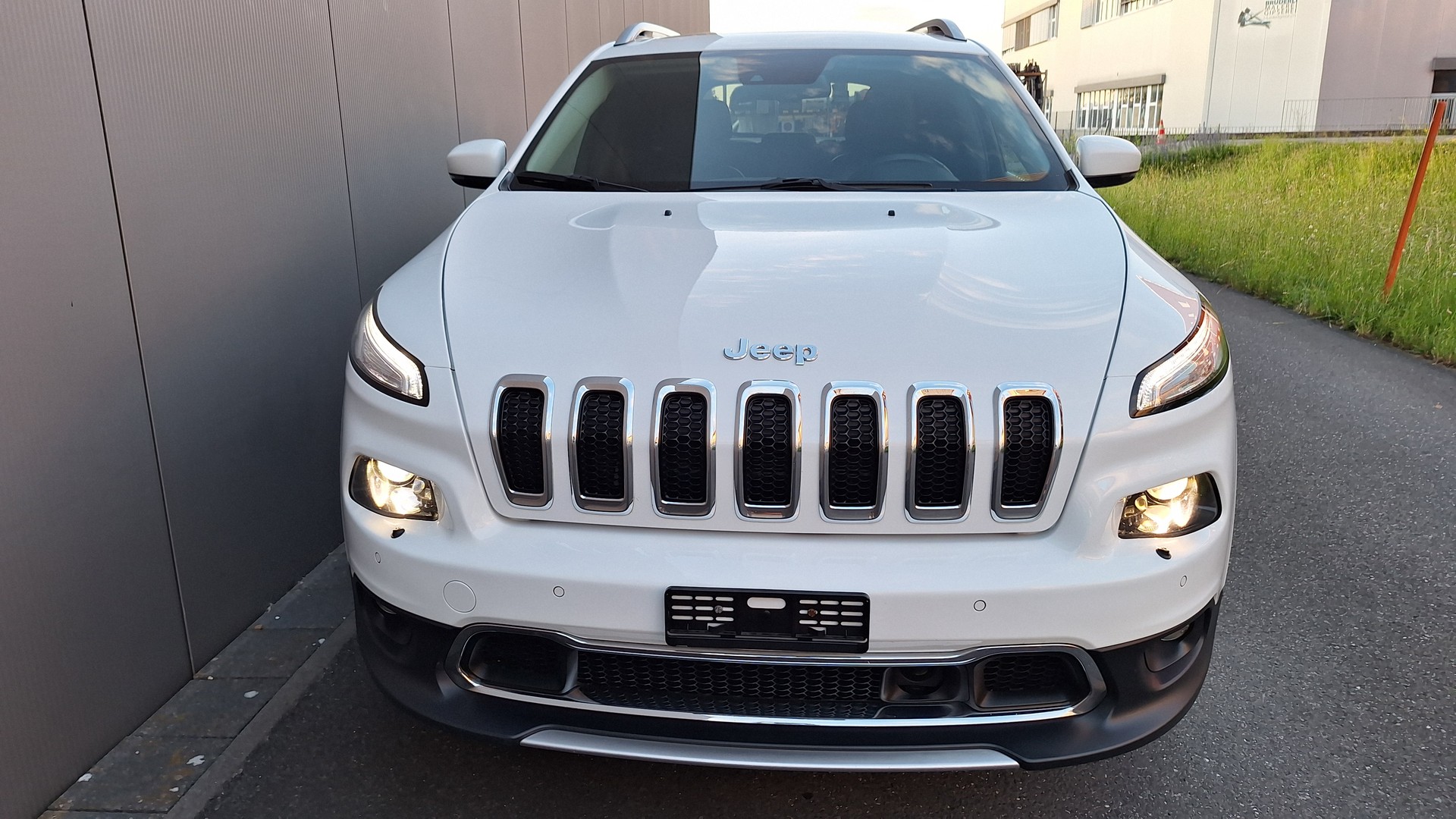 JEEP 3.2 V6 Limited AWD-image-4