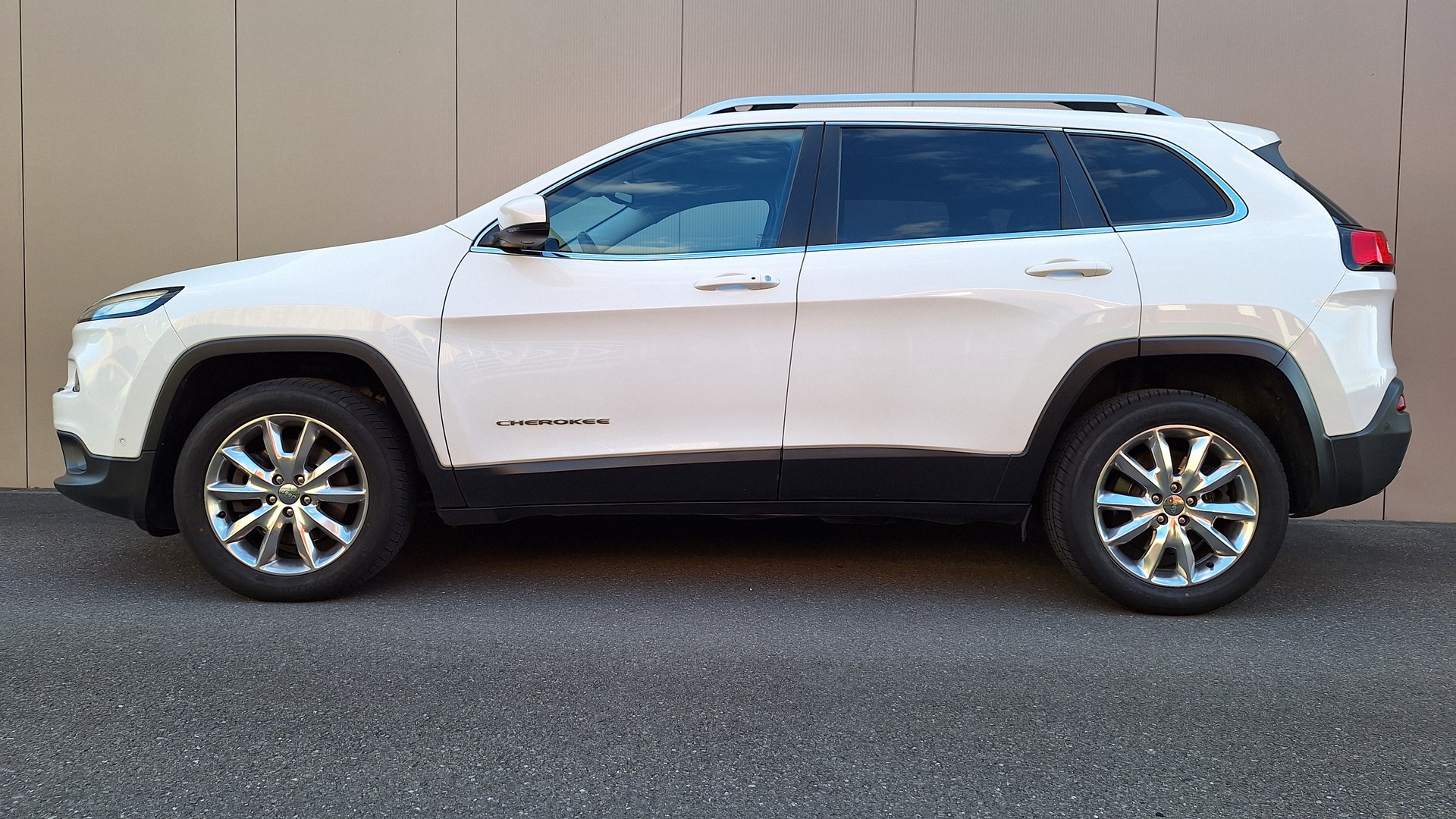JEEP 3.2 V6 Limited AWD-image-0