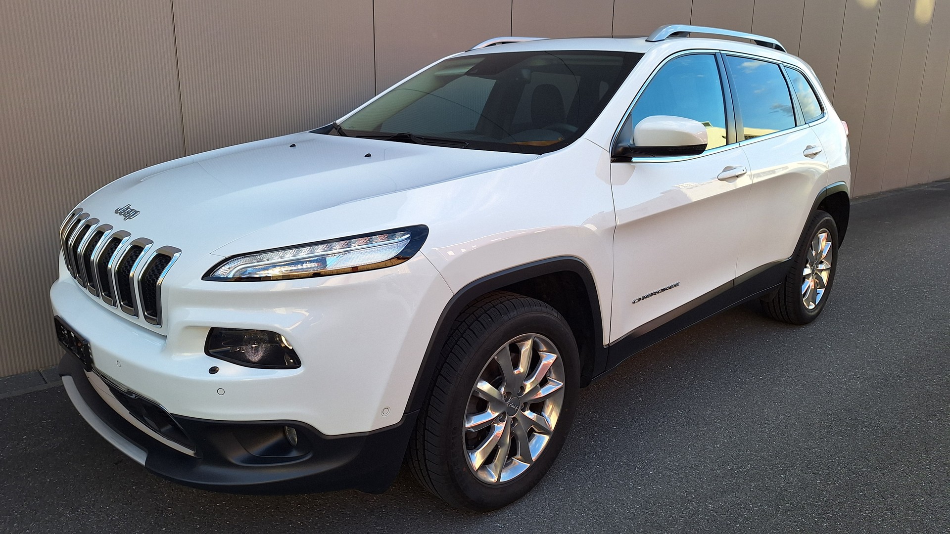JEEP 3.2 V6 Limited AWD-image-2