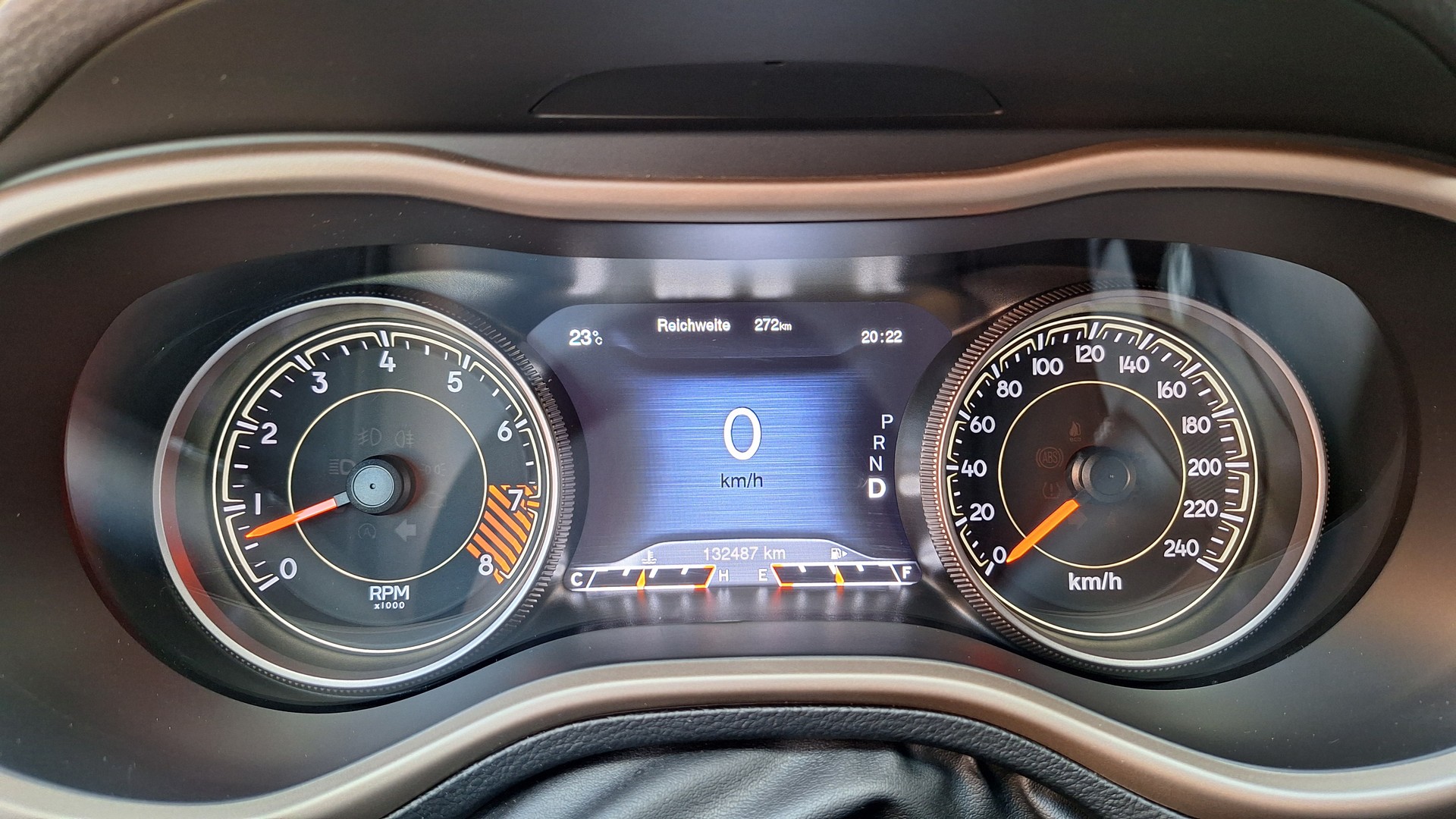 JEEP 3.2 V6 Limited AWD-image-9