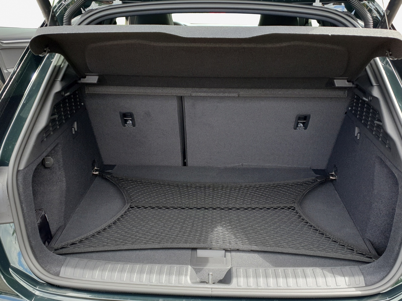 AUDI A3 Sportback TFSI 110 kW S line Attraction S tronic-image-12