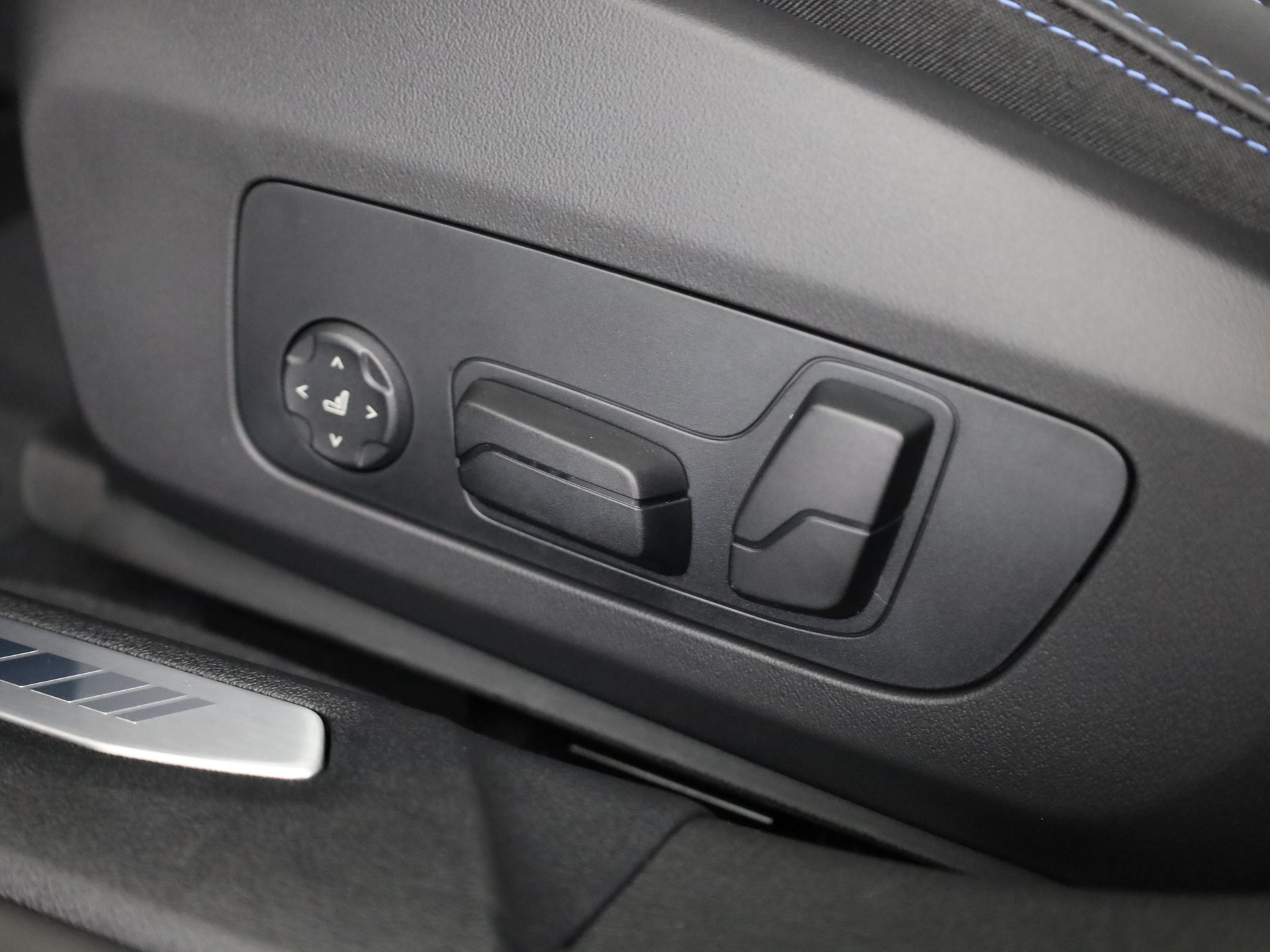 BMW M135i xDrive-image-12
