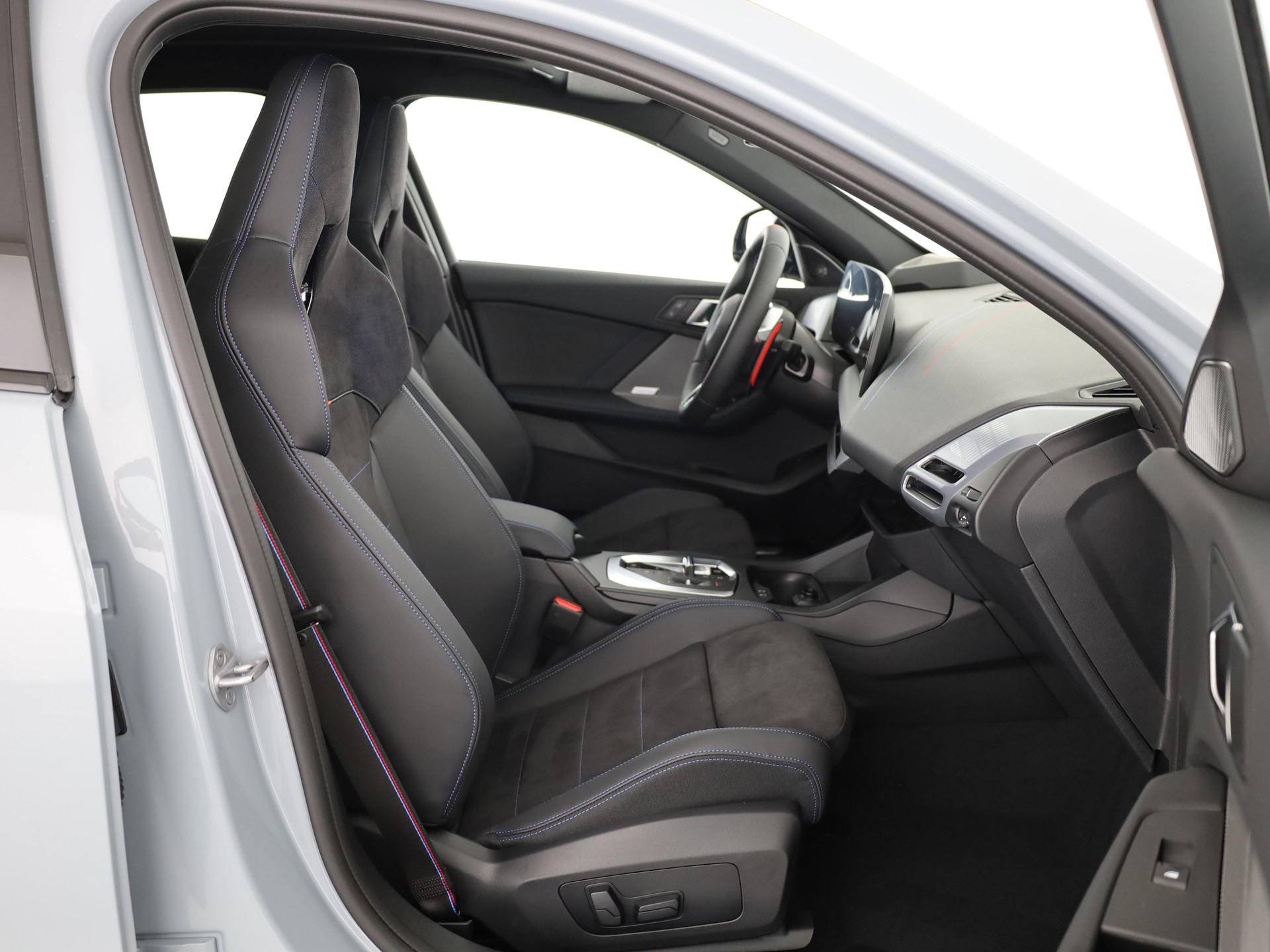 BMW M135i xDrive-image-17