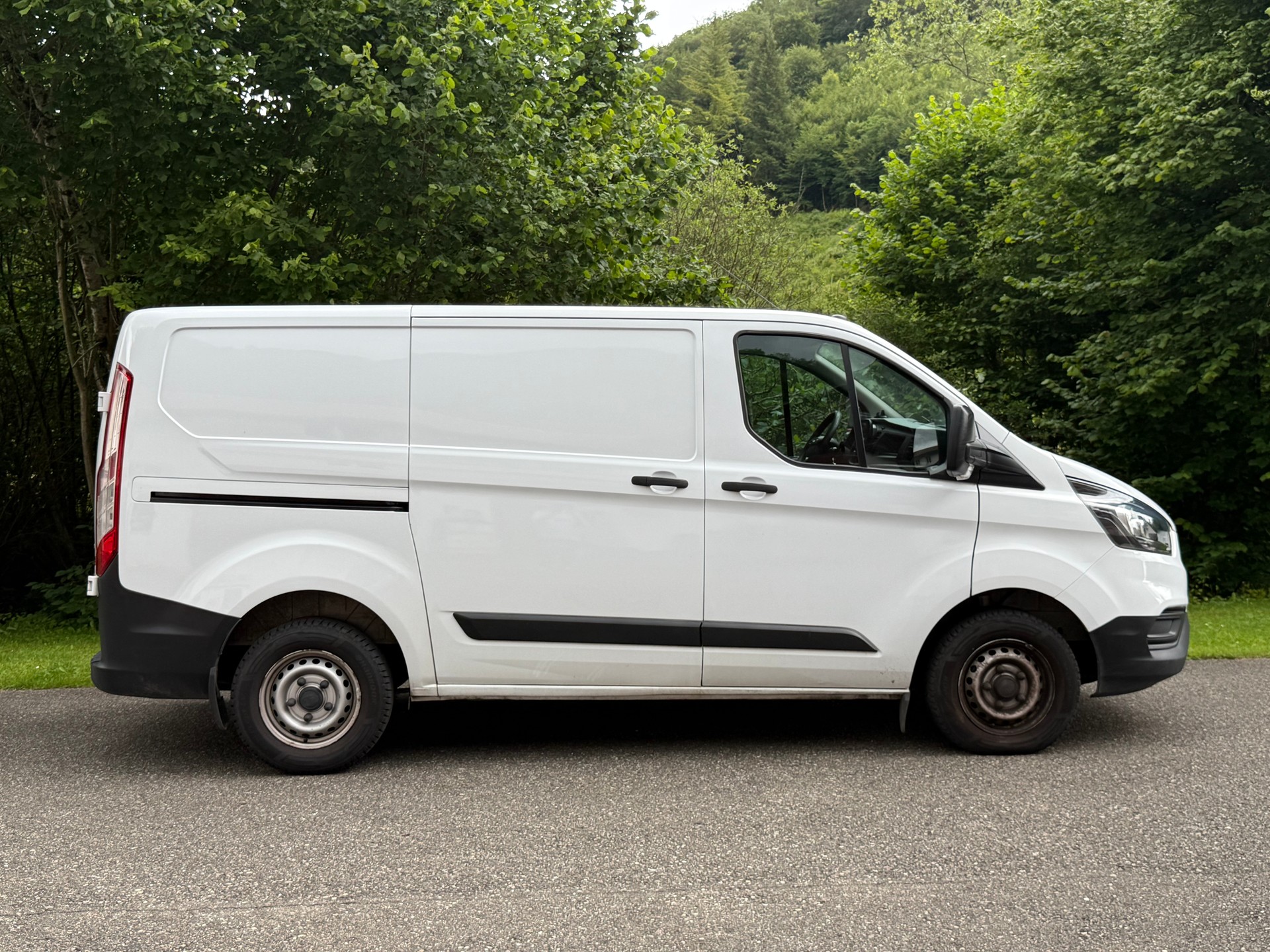 FORD TRANSIT CUSTOM L1-image-5