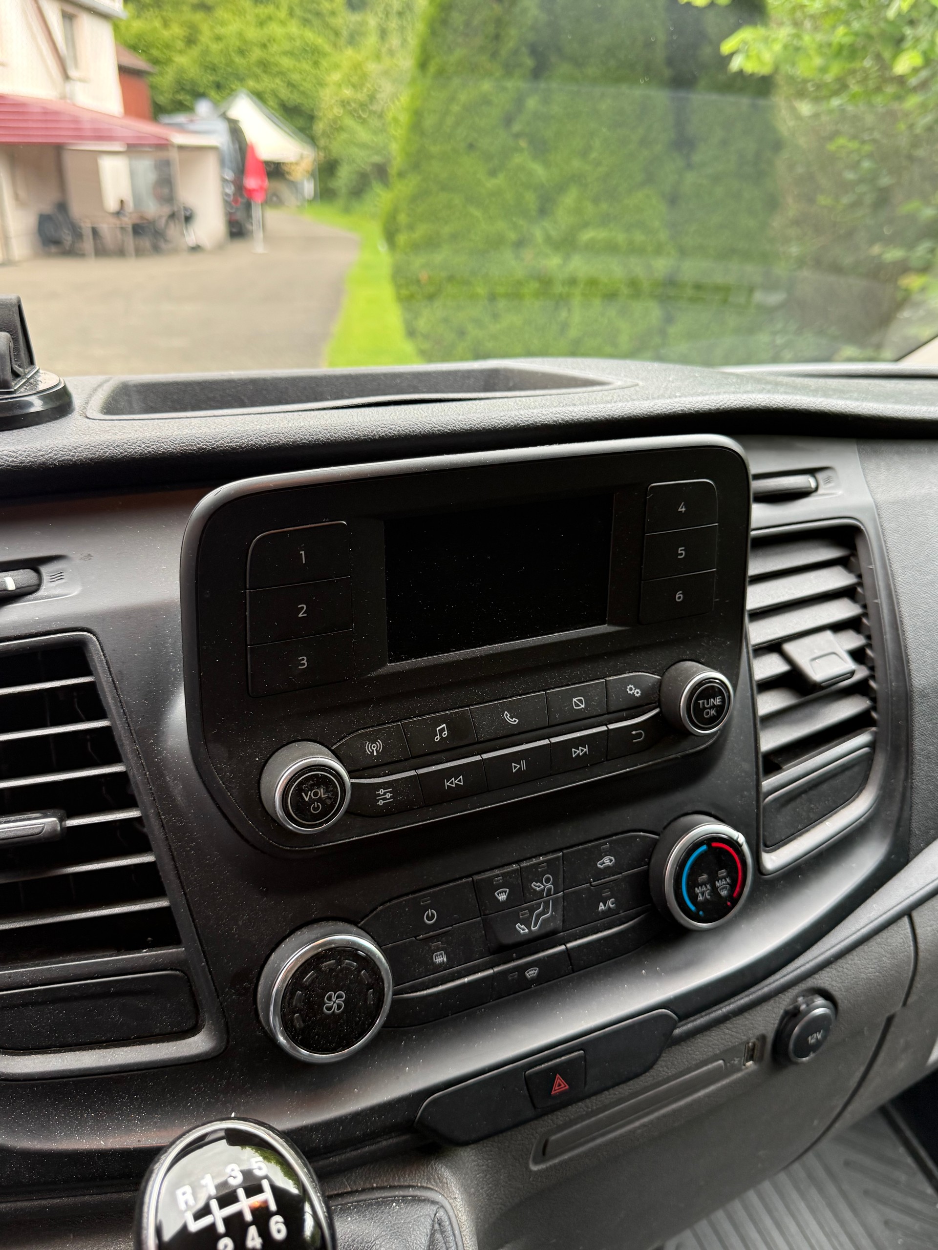 FORD TRANSIT CUSTOM L1-image-11