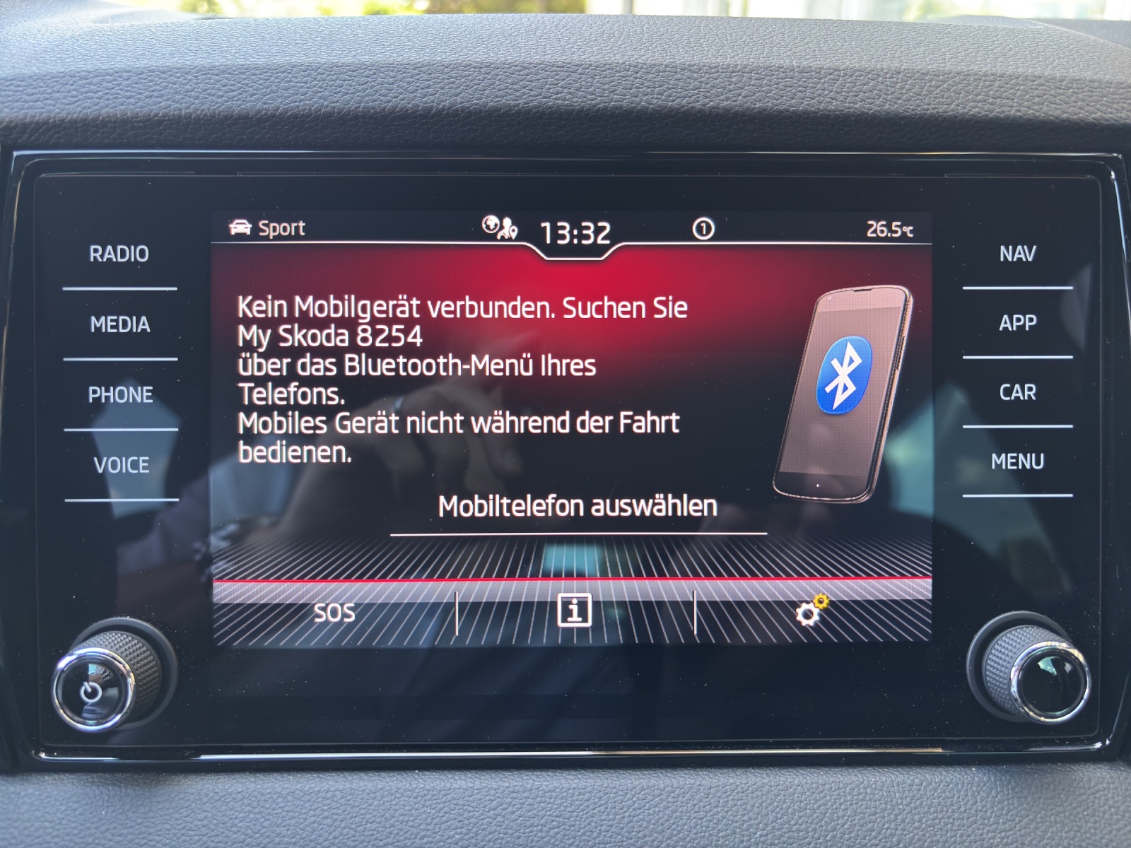 SKODA New Karoq 2.0 TSI SportLine 4x4 DSG mit AHK, Lederausstattung & fortl. Werksgarantie-image-23