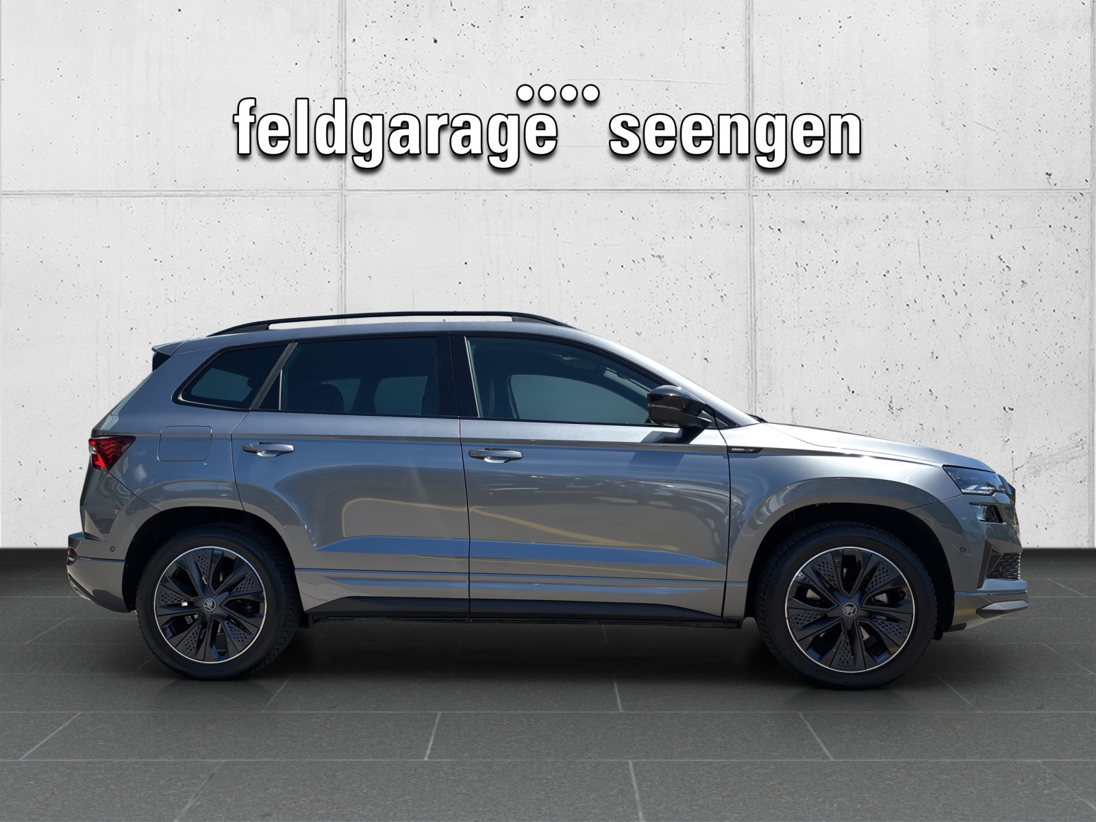 SKODA New Karoq 2.0 TSI SportLine 4x4 DSG mit AHK, Lederausstattung & fortl. Werksgarantie-showroom-element-3