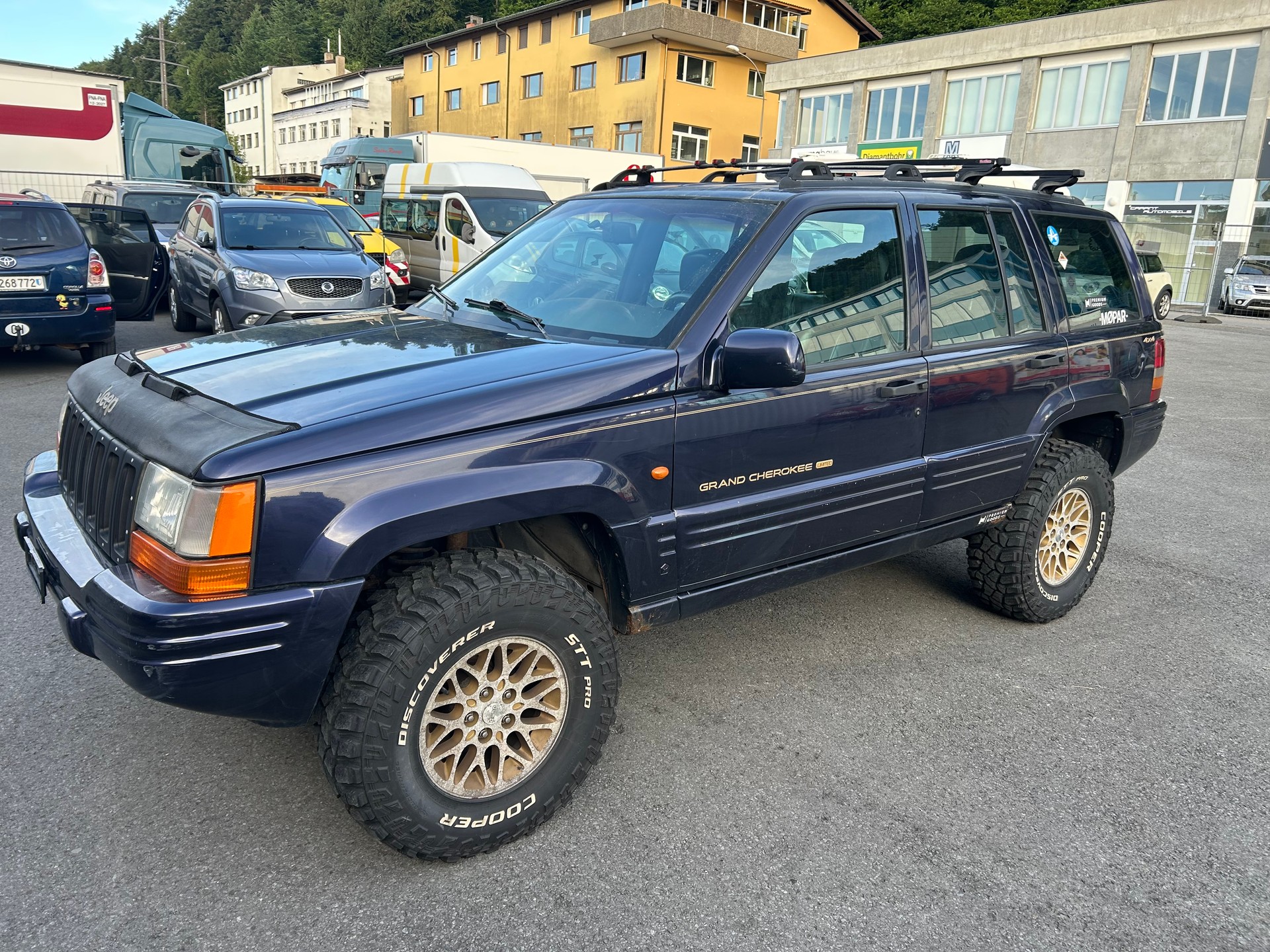 JEEP Grand Cherokee 5.2 Limited Automatic-image-2