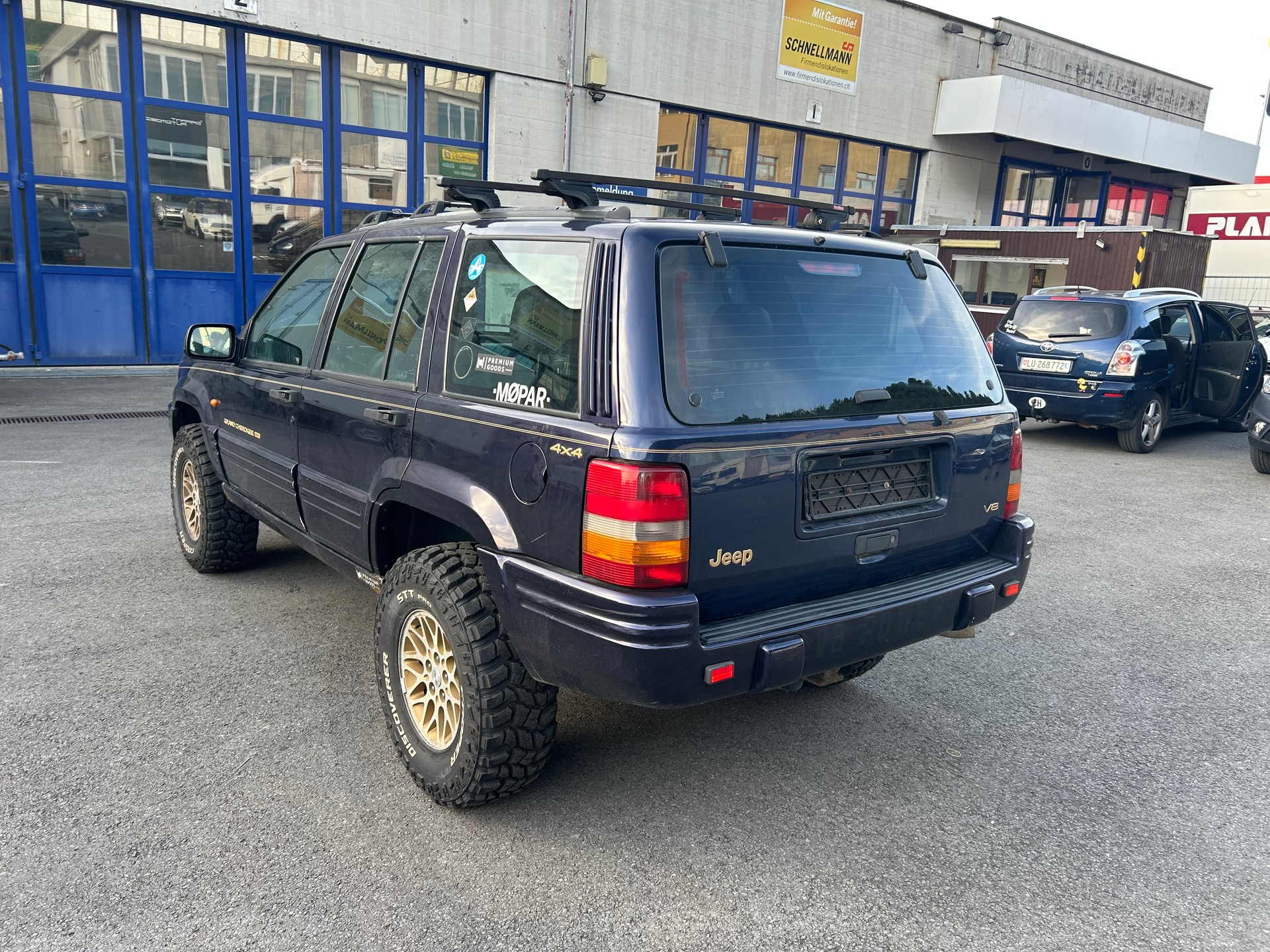 JEEP Grand Cherokee 5.2 Limited Automatic-image-3