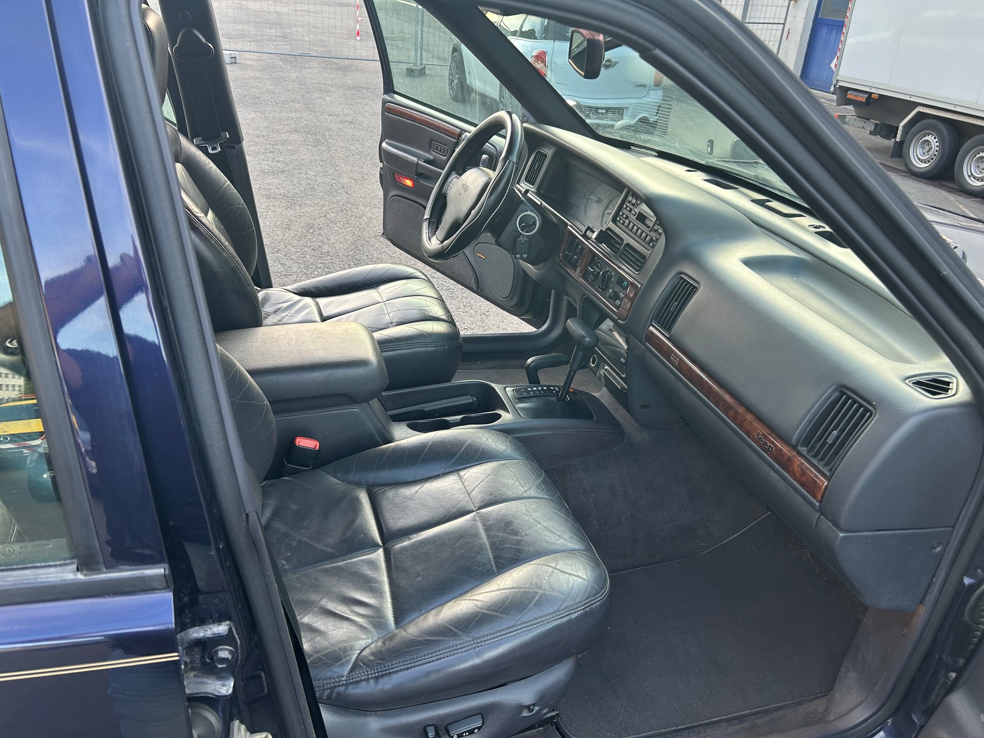 JEEP Grand Cherokee 5.2 Limited Automatic-image-7