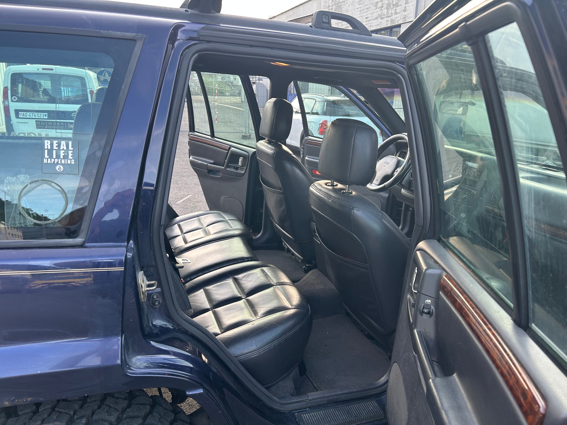JEEP Grand Cherokee 5.2 Limited Automatic-image-8