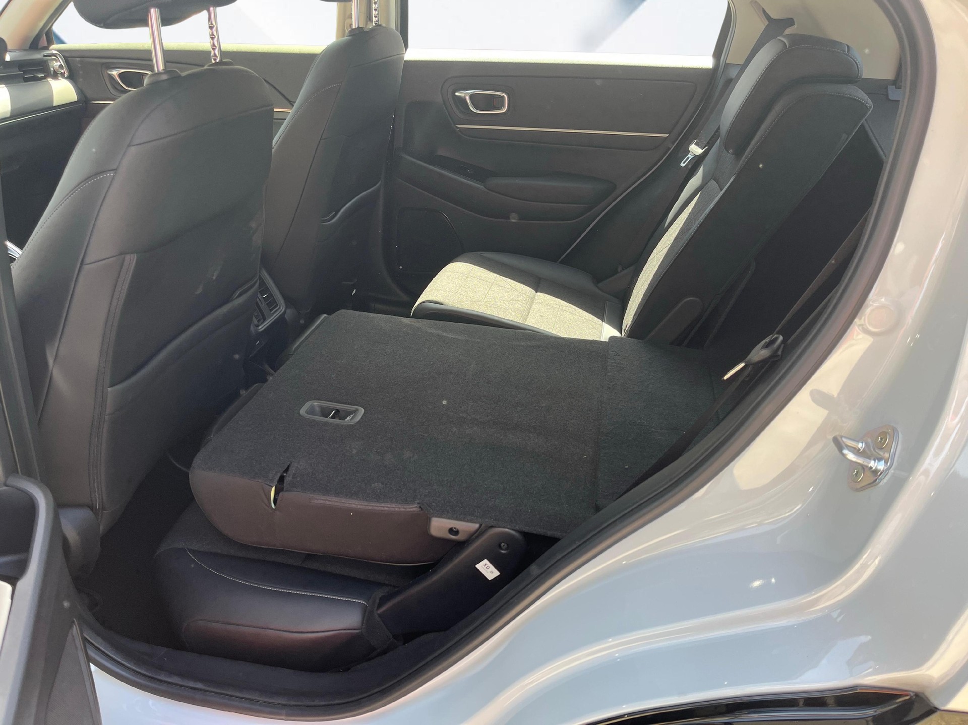 HONDA HR-V 1.5 i-MMD Advance Vollhybrid-image-13