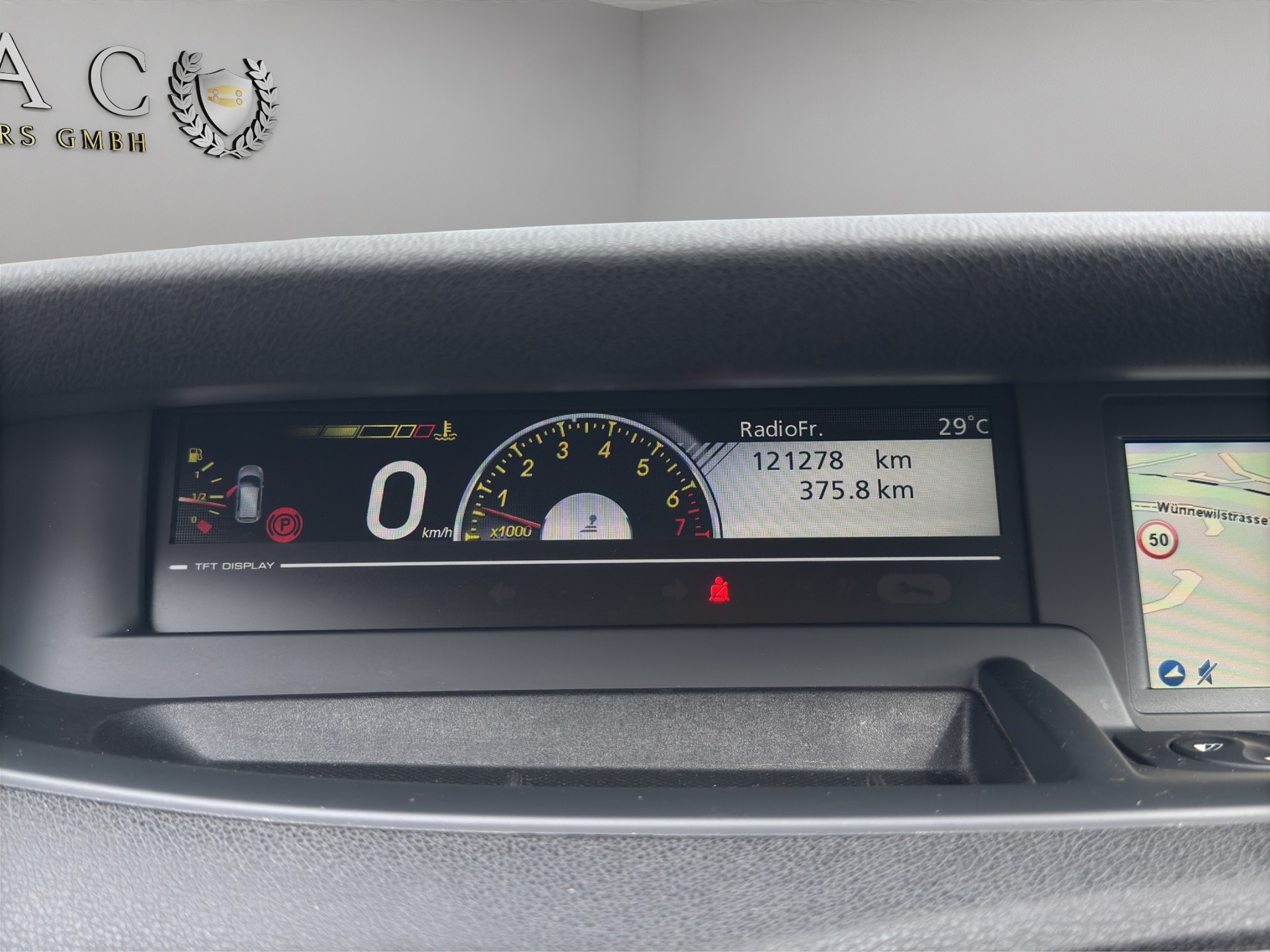 RENAULT Scénic 1.4 16V Turbo Privilège-image-10