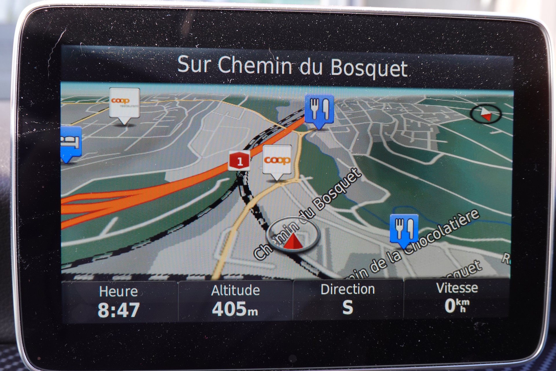 MERCEDES-BENZ GLA 200 CDI "* 8 Roues * Régulateur de vitesse * Sièges chauffantes * jantes 18 * intérieur cuir/tissus *"-image-13