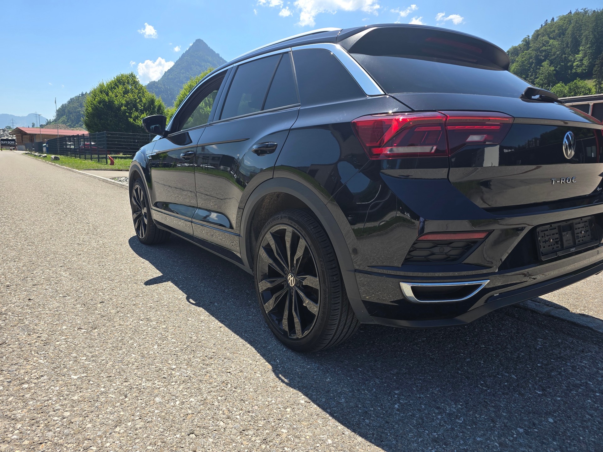 VW T-Roc 2.0 TSI Sport Selection DSG 4Motion R-Line-image-4