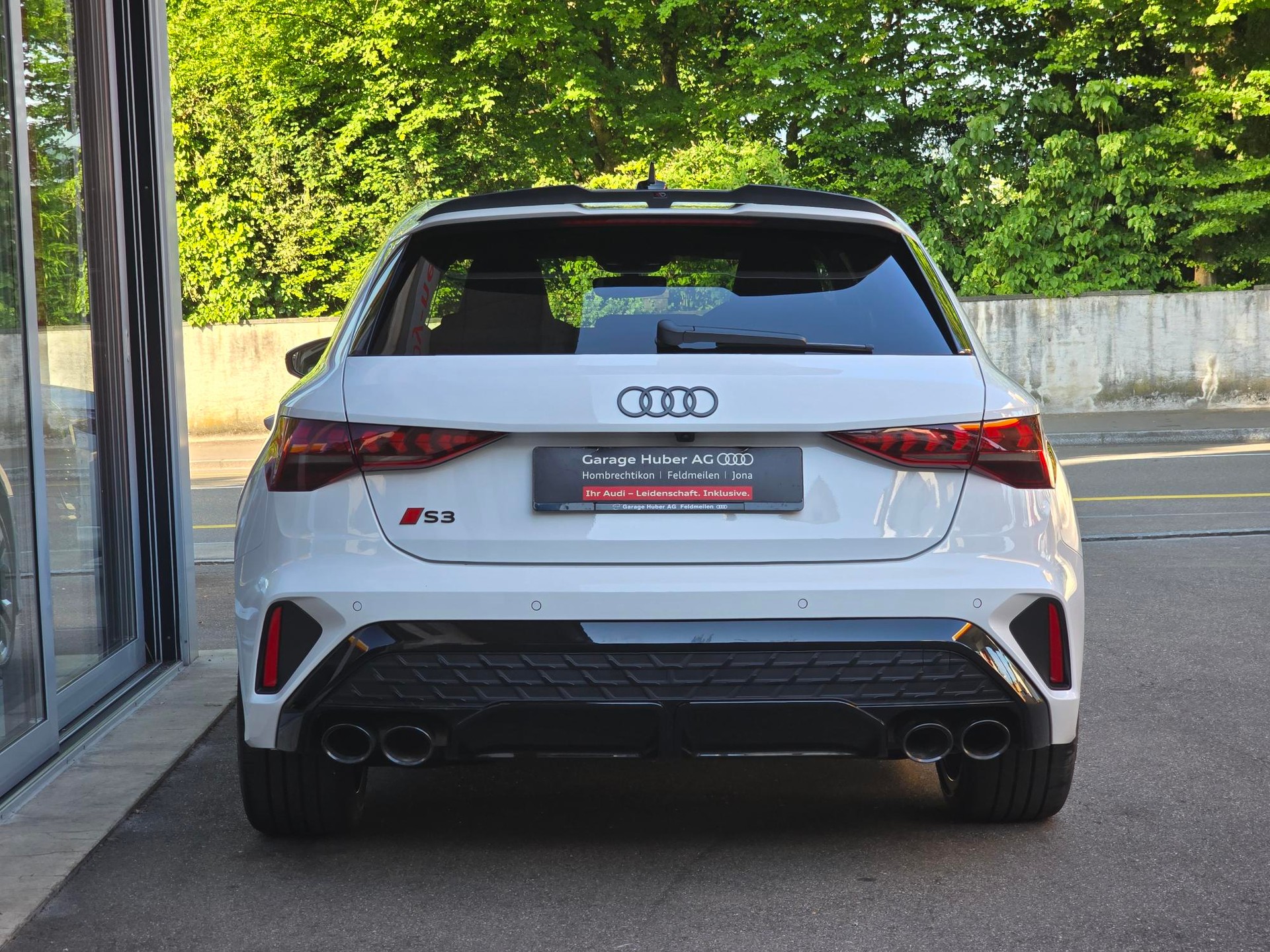 AUDI S3 Sportback TFSI quattro S-tronic-image-4