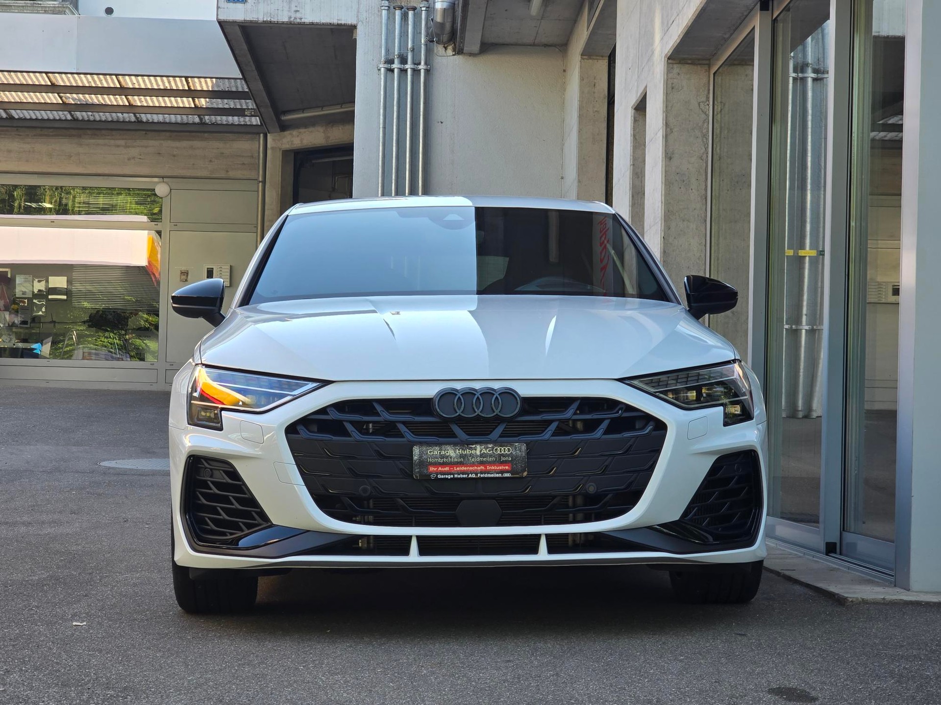 AUDI S3 Sportback TFSI quattro S-tronic-image-3