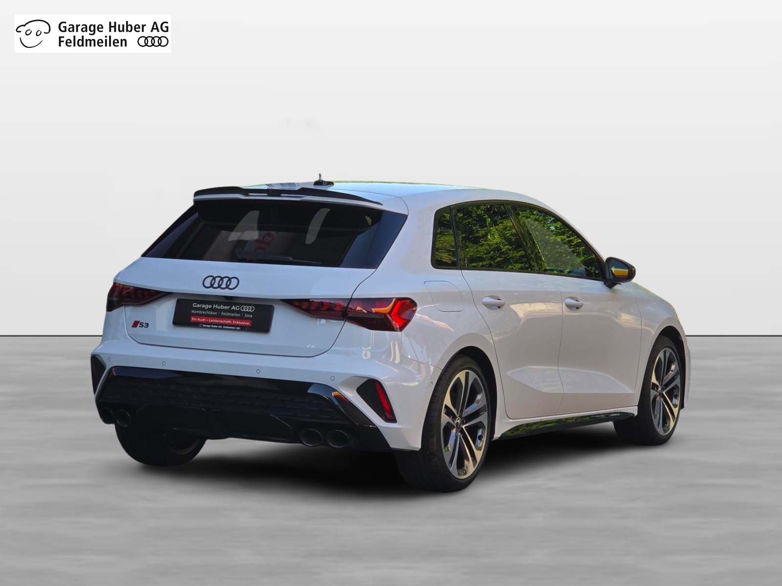 AUDI S3 Sportback TFSI quattro S-tronic-showroom-element-2