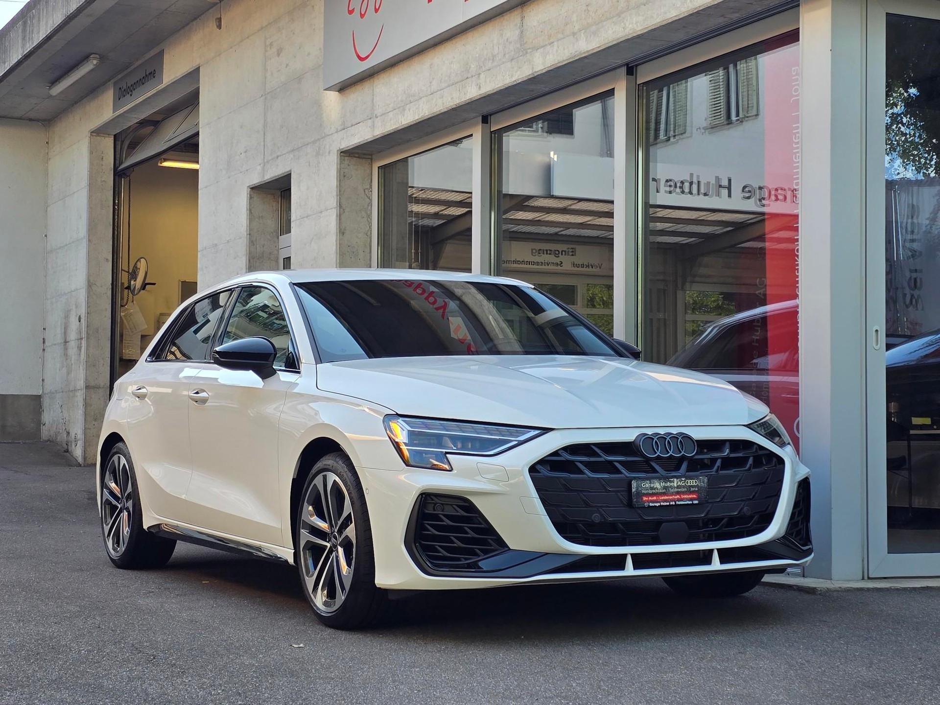 AUDI S3 Sportback TFSI quattro S-tronic-image-0