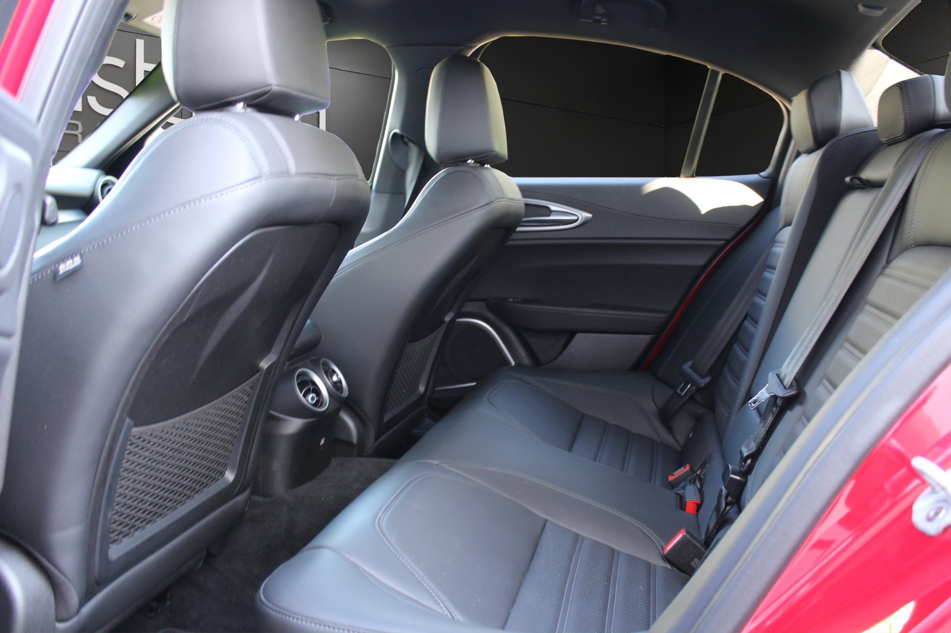 ALFA ROMEO Giulia 2.2 D Q4 210 Veloce-image-9