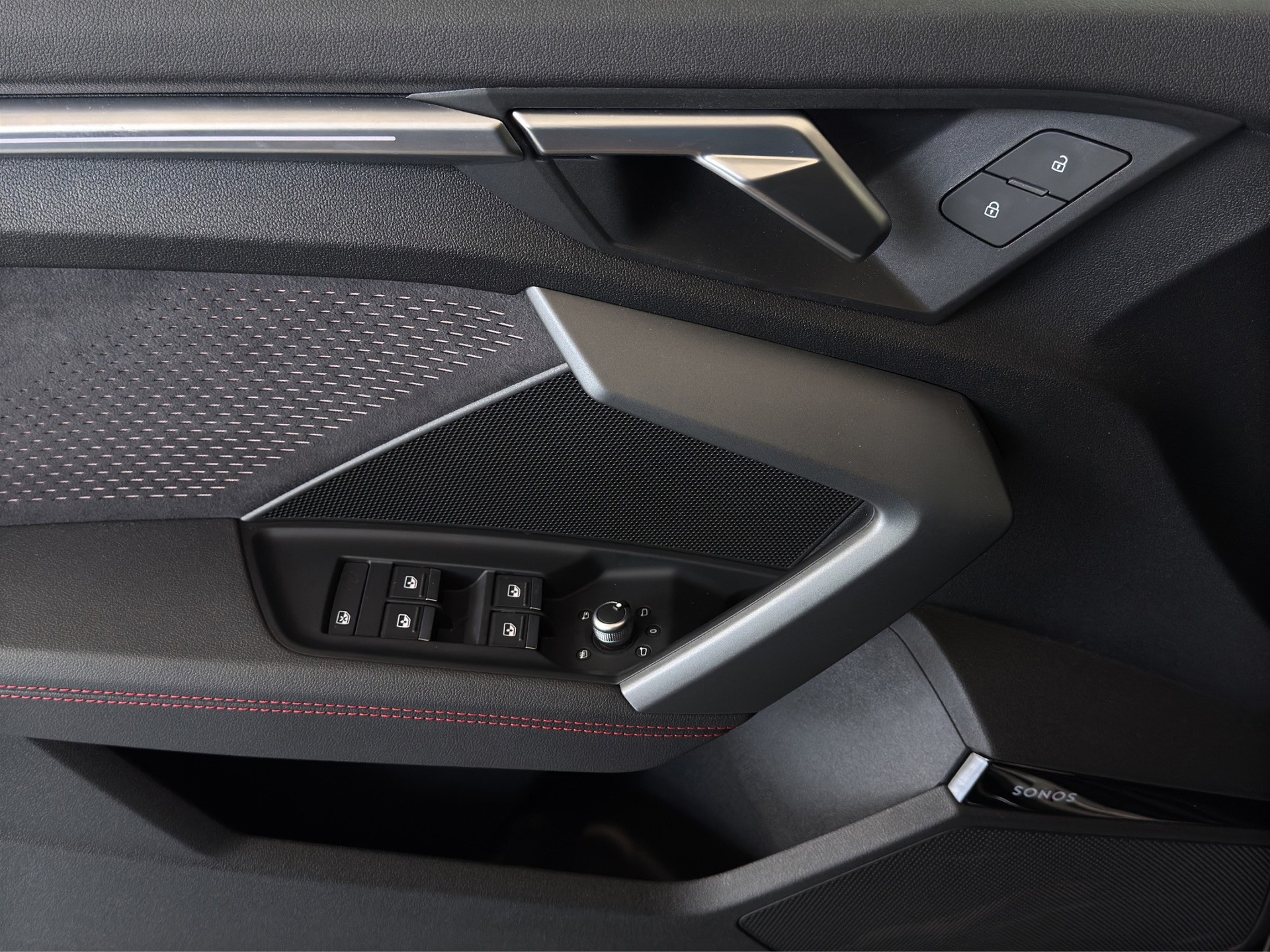 AUDI A3 Sportback 30 TFSI S-Line "Pano-SONOS-Leder-Sportsitze"-image-9