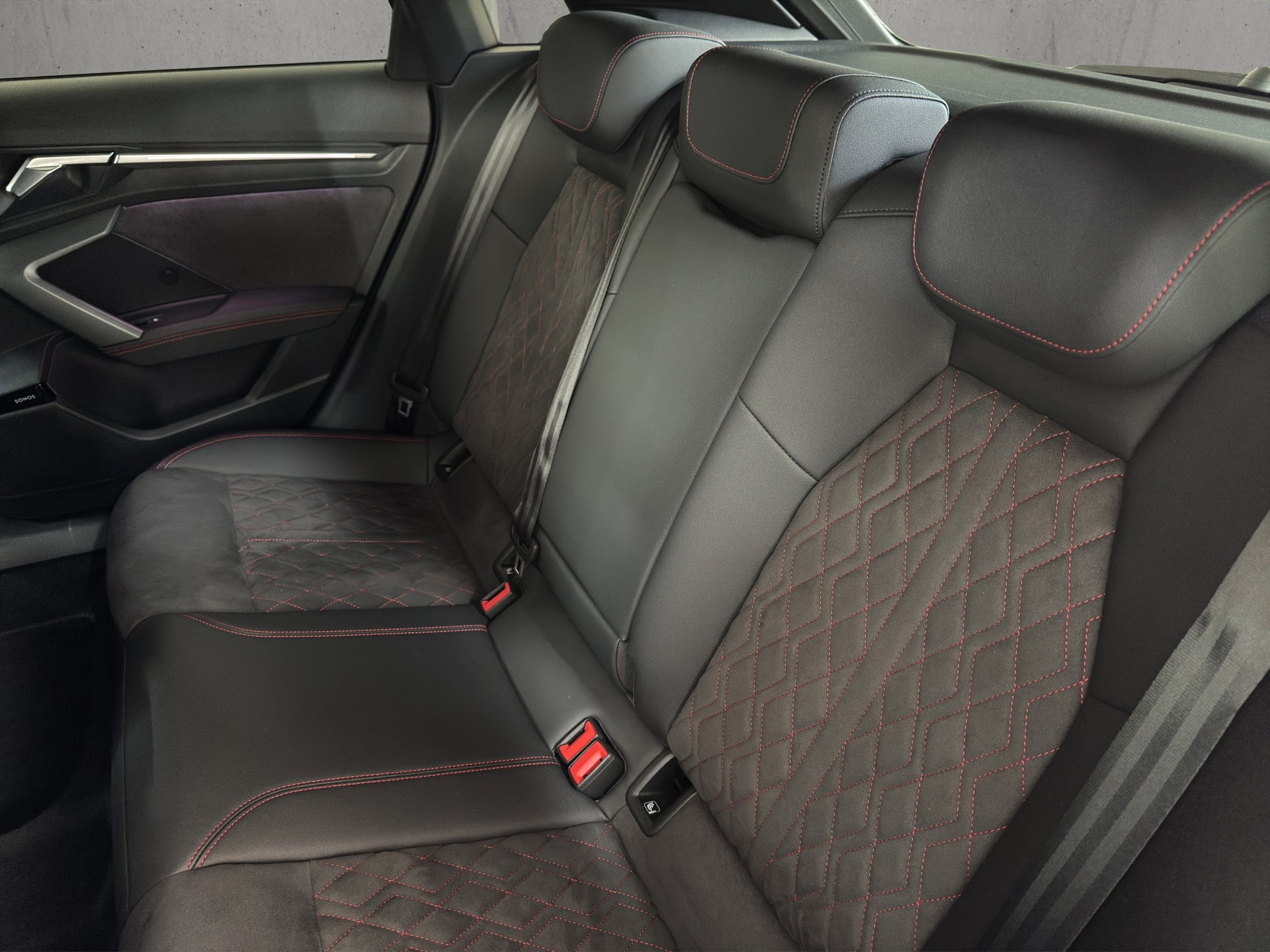 AUDI A3 Sportback 30 TFSI S-Line "Pano-SONOS-Leder-Sportsitze"-image-11