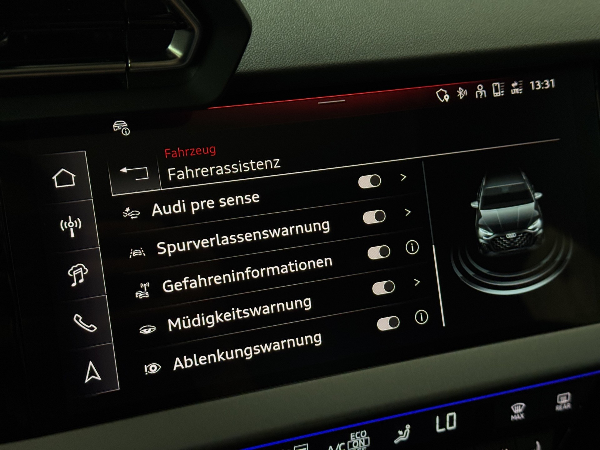 AUDI A3 Sportback 30 TFSI S-Line "Pano-SONOS-Leder-Sportsitze"-image-21