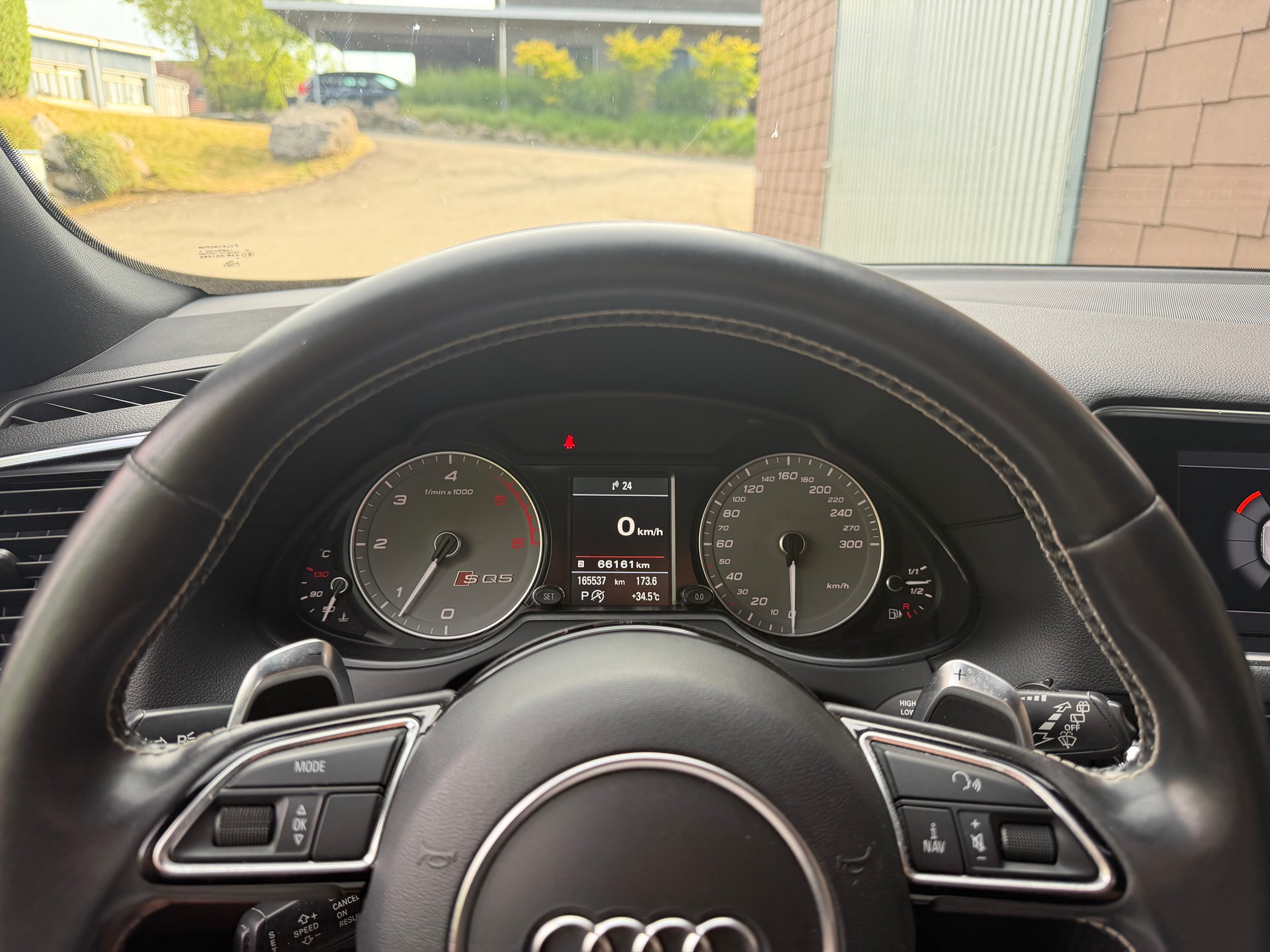 AUDI SQ5 3.0 TDI quattro tiptronic-image-12