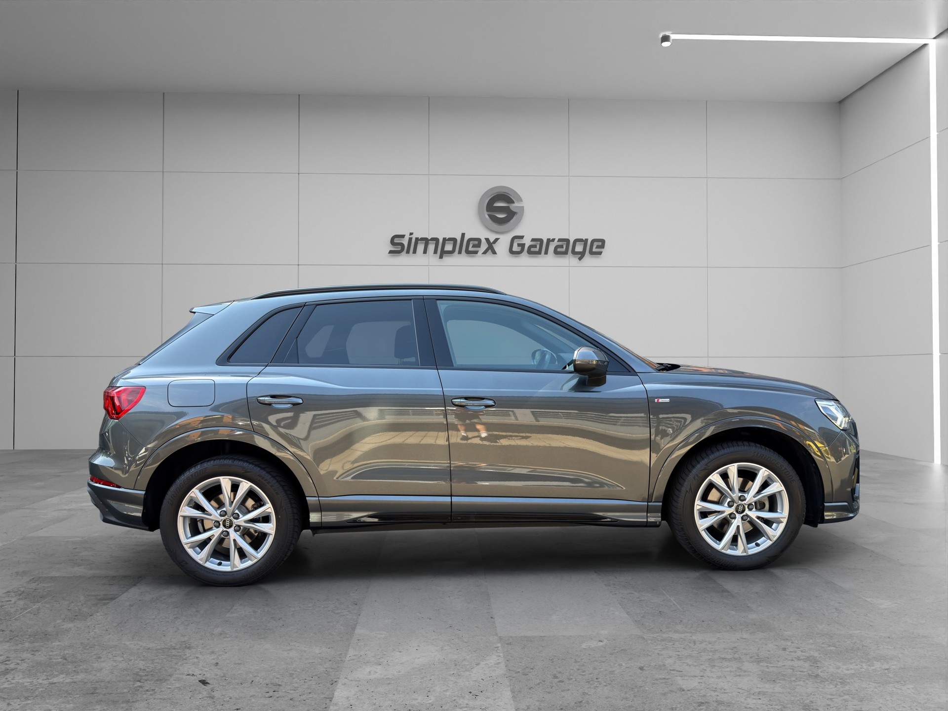 AUDI Q3 35 TFSI S line Attraction S-tronic-showroom-element-1