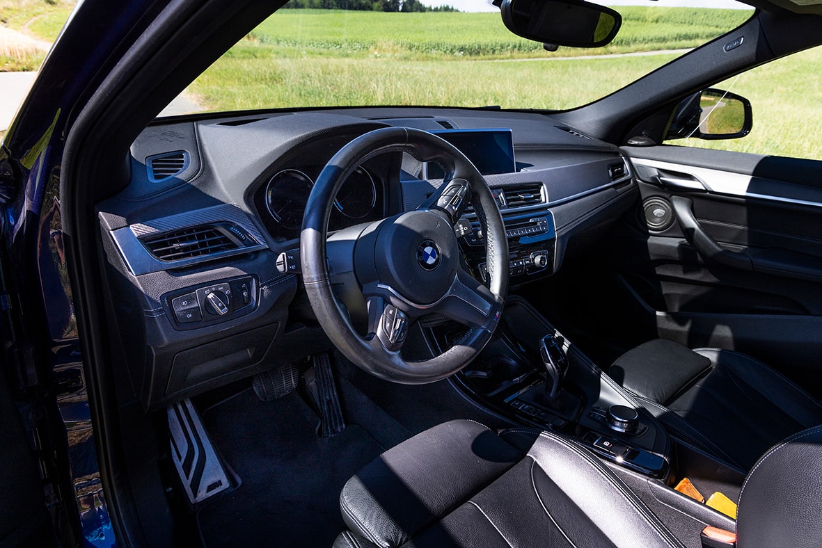 BMW 20i sDrive-image-4