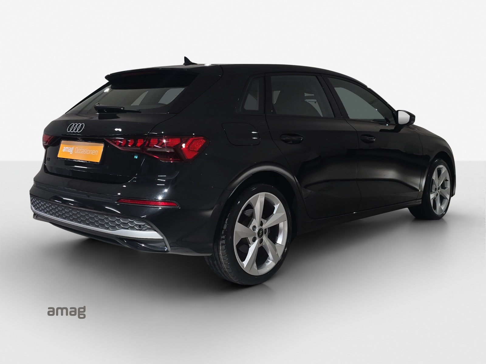 AUDI A3 Sportback 35 TFSI advanced S-tronic-image-4