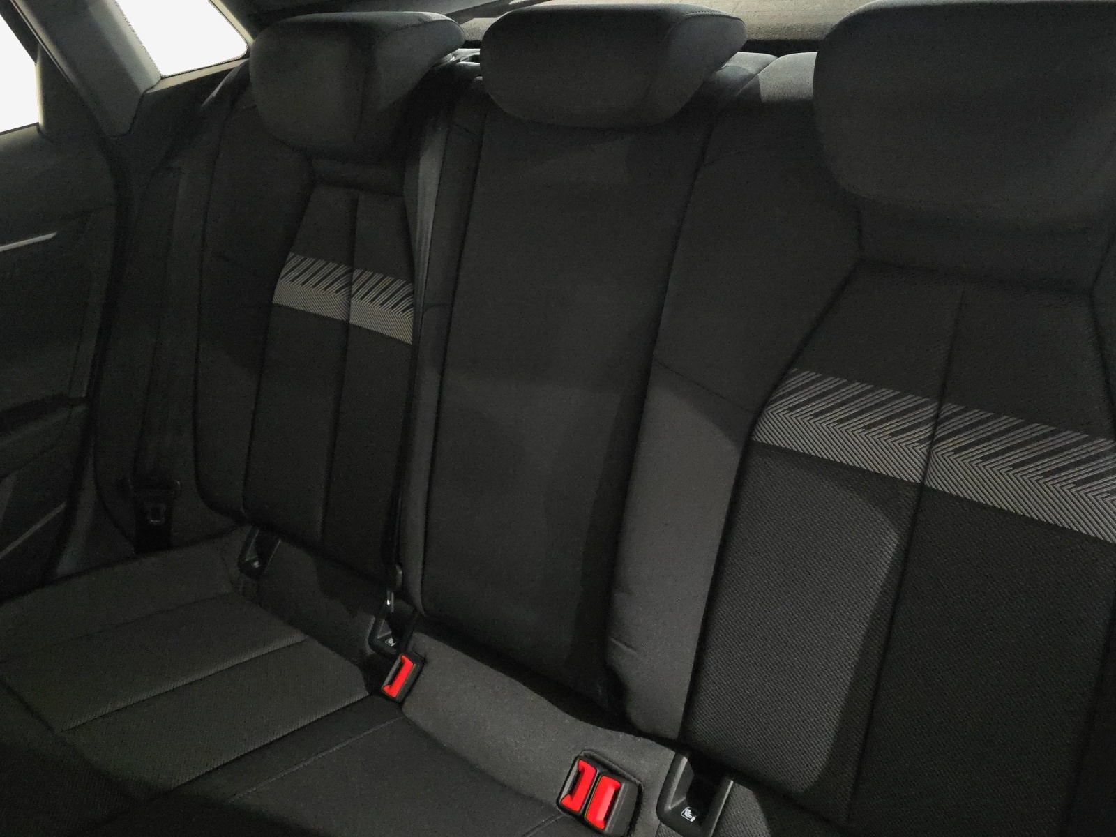 AUDI A3 Sportback 35 TFSI advanced S-tronic-image-11